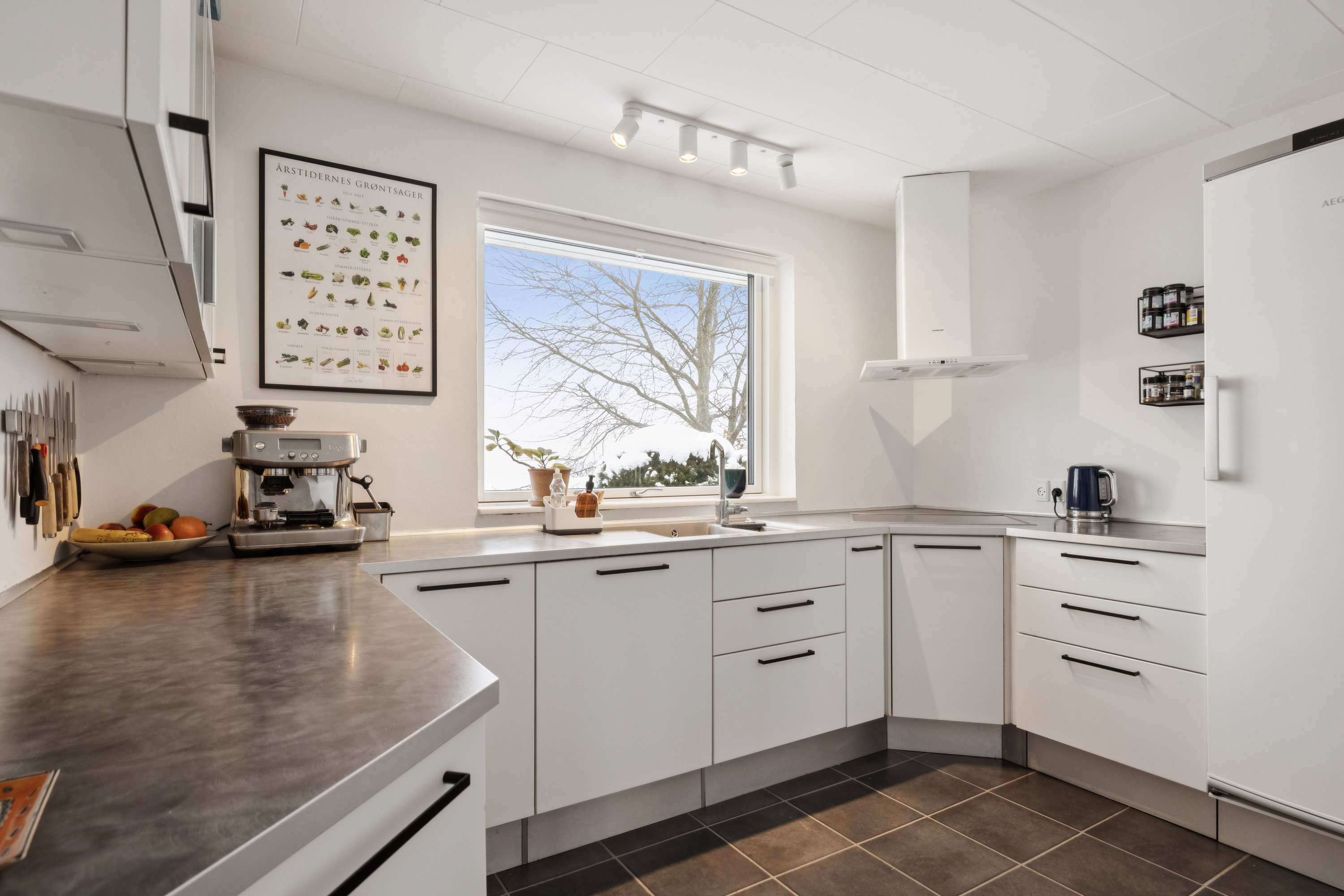 Fremhævet køkken billede i fuldskærmstilstand. Billede af Havrevænget 10, Thorsager, 8410 Rønde