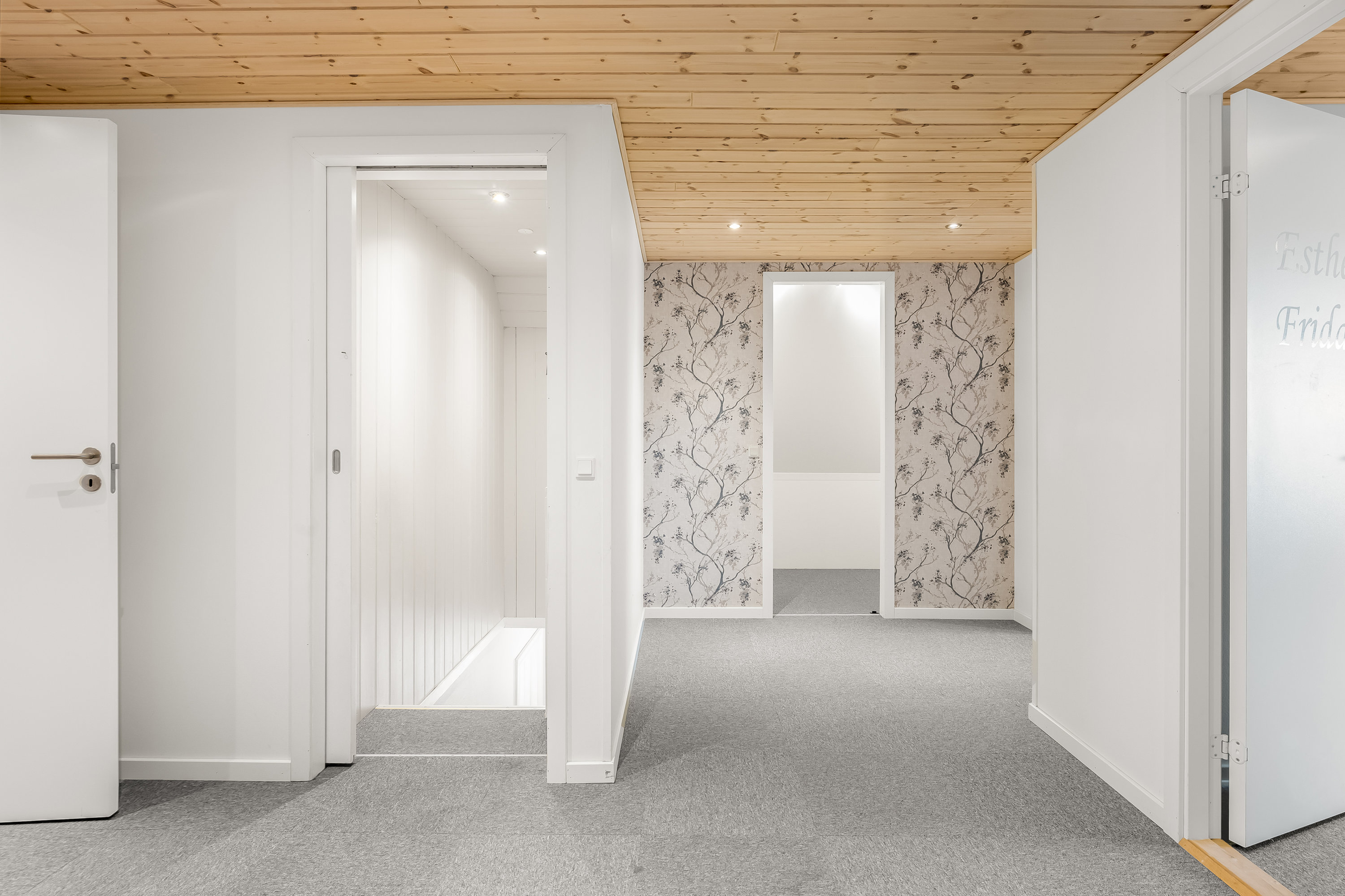 Fremhævet gang billede i fuldskærmstilstand. Billede af Kærmarksvej 50, Birkelev, 6780 Skærbæk