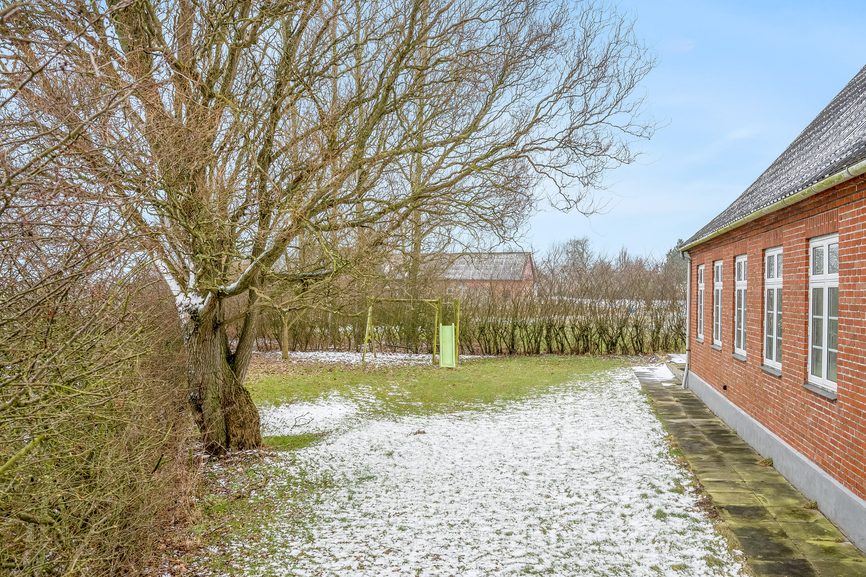 Fremhævet facade billede i fuldskærmstilstand. Billede af Kærmarksvej 50, Birkelev, 6780 Skærbæk