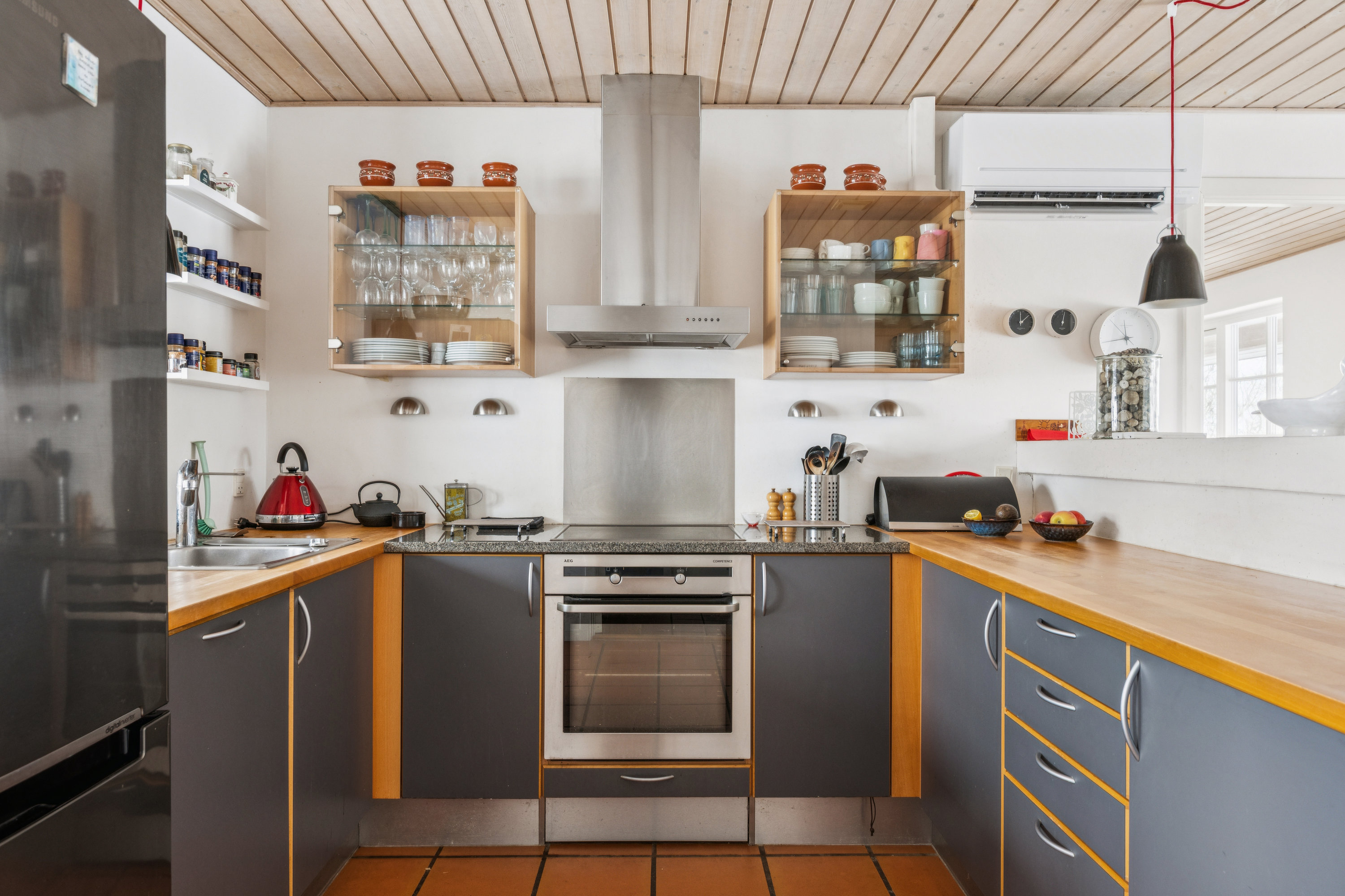 Fremhævet køkken billede i fuldskærmstilstand. Billede af Kalvehaven 18, Handrup Bakker, 8400 Ebeltoft