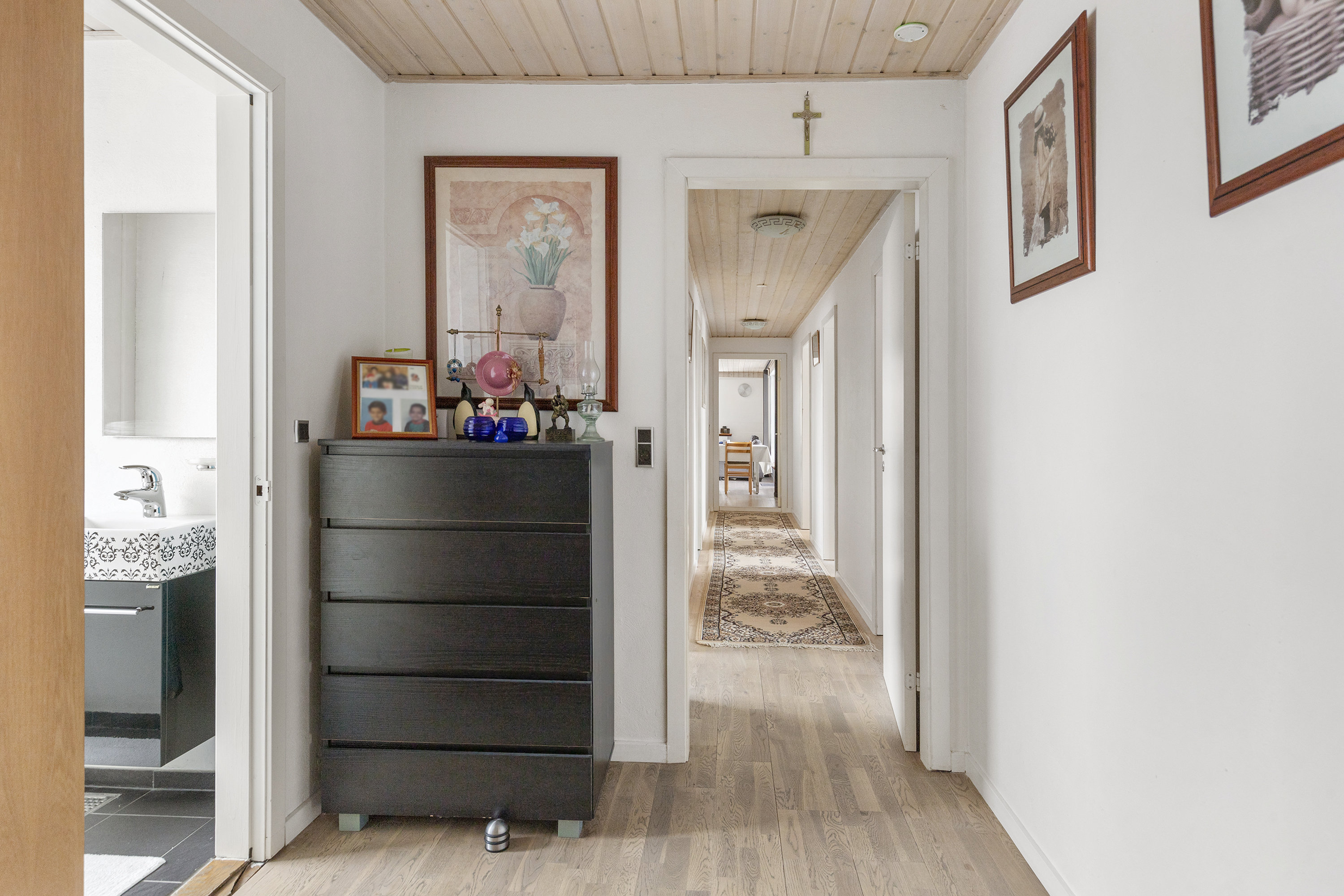 Fremhævet gang billede i fuldskærmstilstand. Billede af Ternevej 2, 9700 Brønderslev