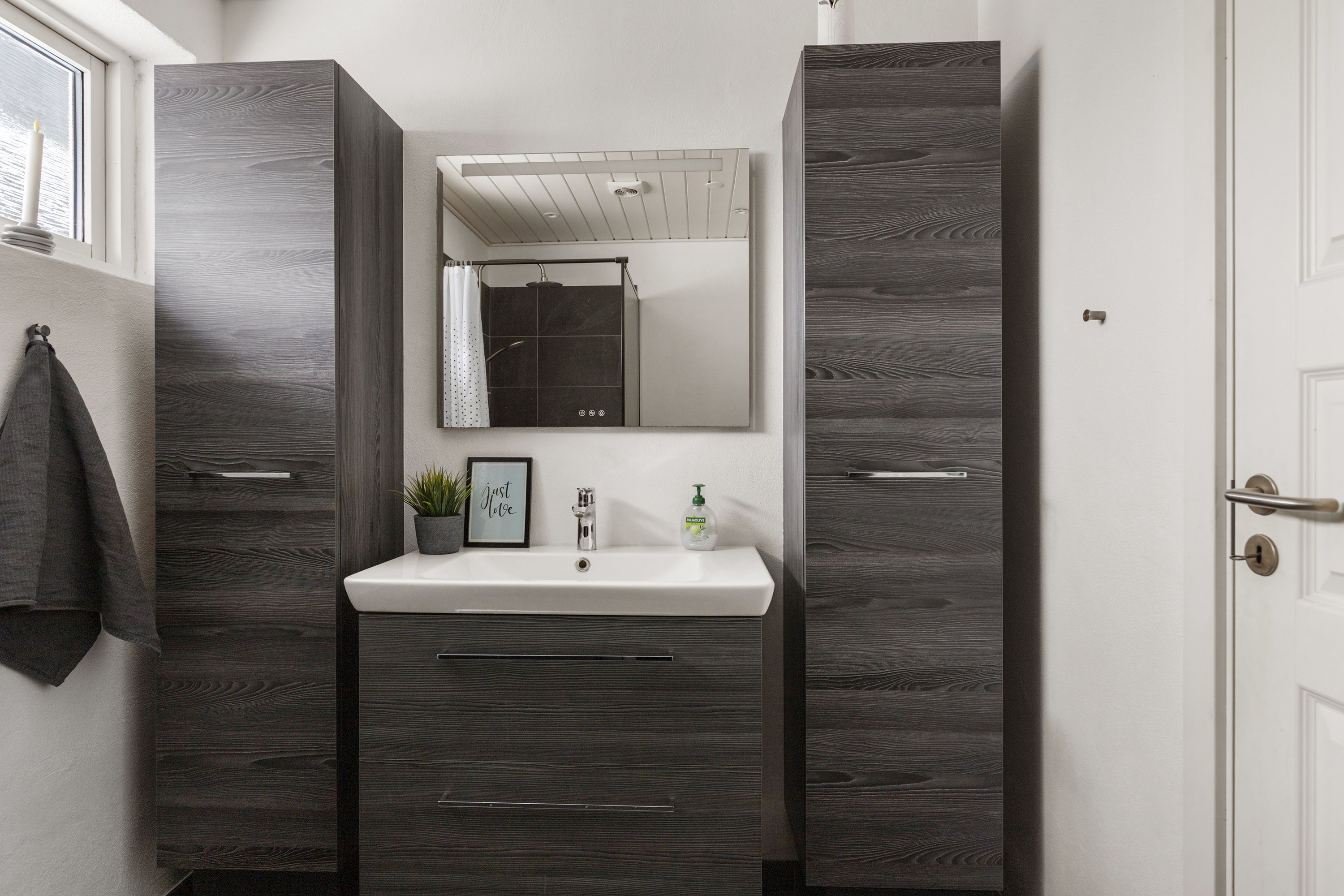 Fremhævet badeværelse billede i fuldskærmstilstand. Billede af Brorsonsvej 19, 9490 Pandrup