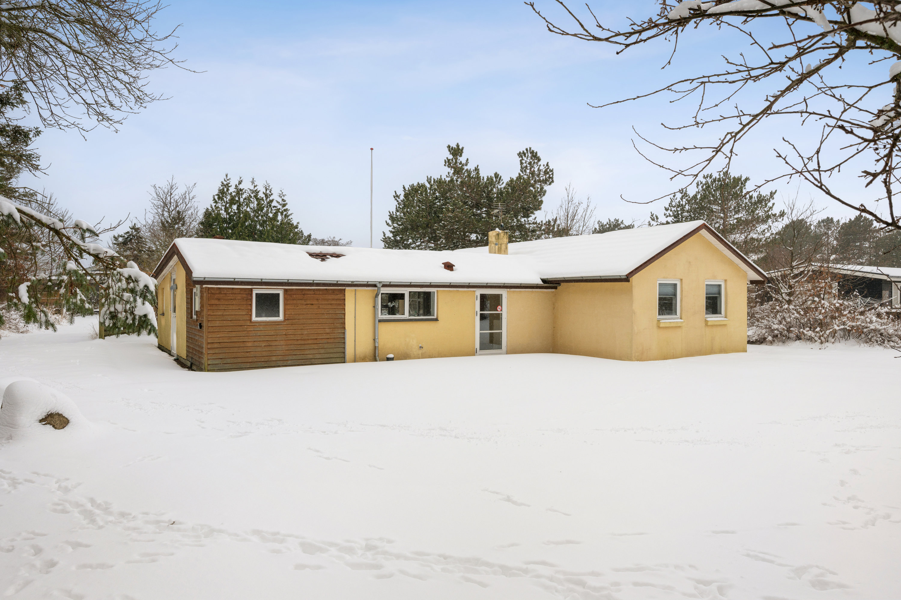 Fremhævet andet billede i fuldskærmstilstand. Billede af Rønne Alle 11, Dragsmur, 8420 Knebel