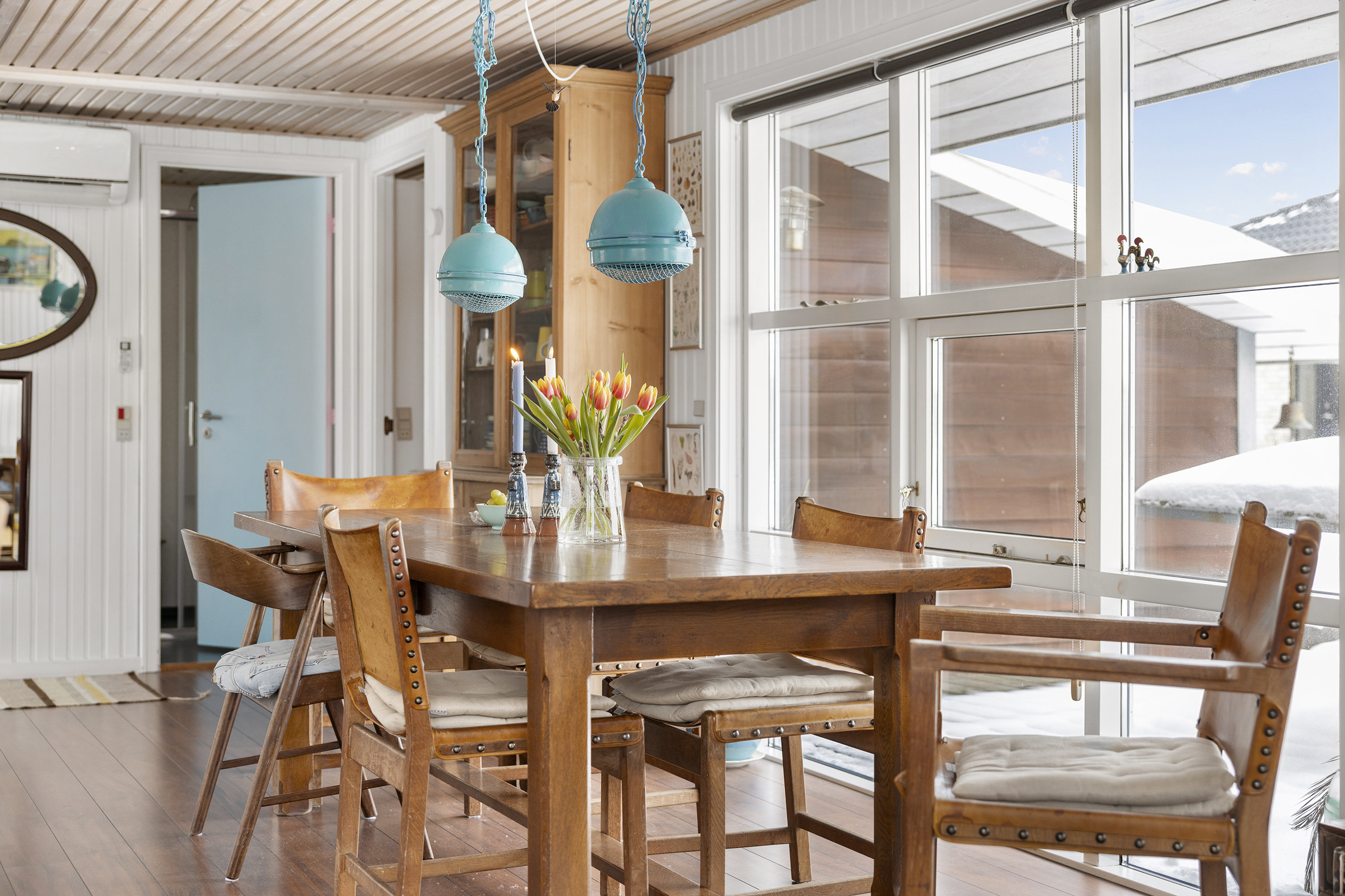 Fremhævet stue billede i fuldskærmstilstand. Billede af Rughaven 15A, 9970 Strandby