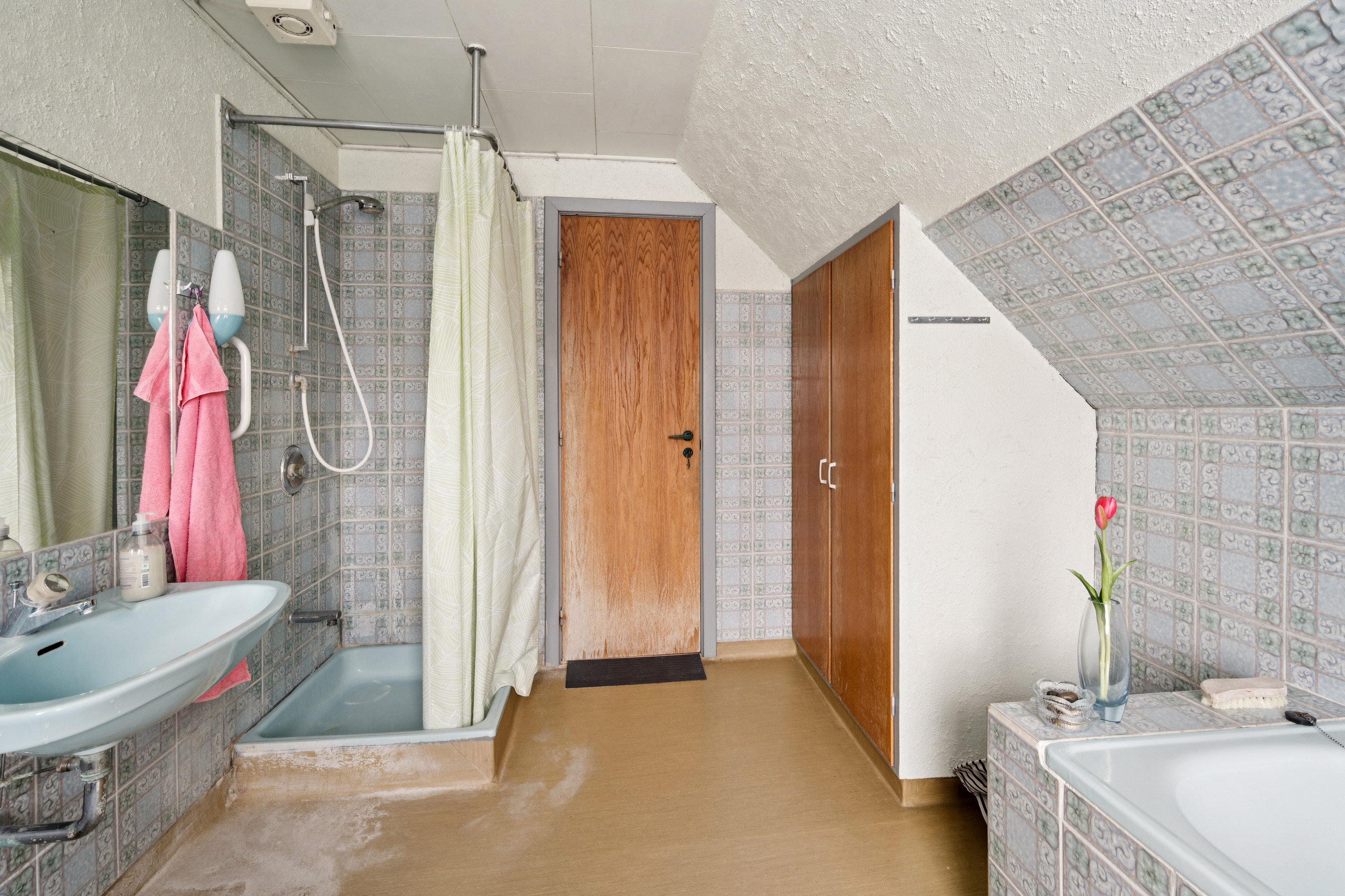 Fremhævet badeværelse billede i fuldskærmstilstand. Billede af Miravej 14, Søften, 8382 Hinnerup