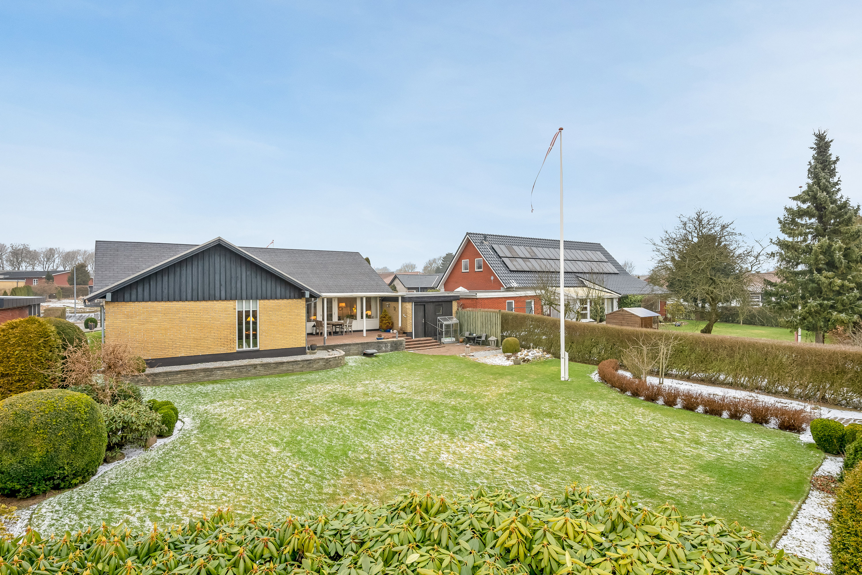 Fremhævet have billede i fuldskærmstilstand. Billede af Skrænten 47, 6870 Ølgod