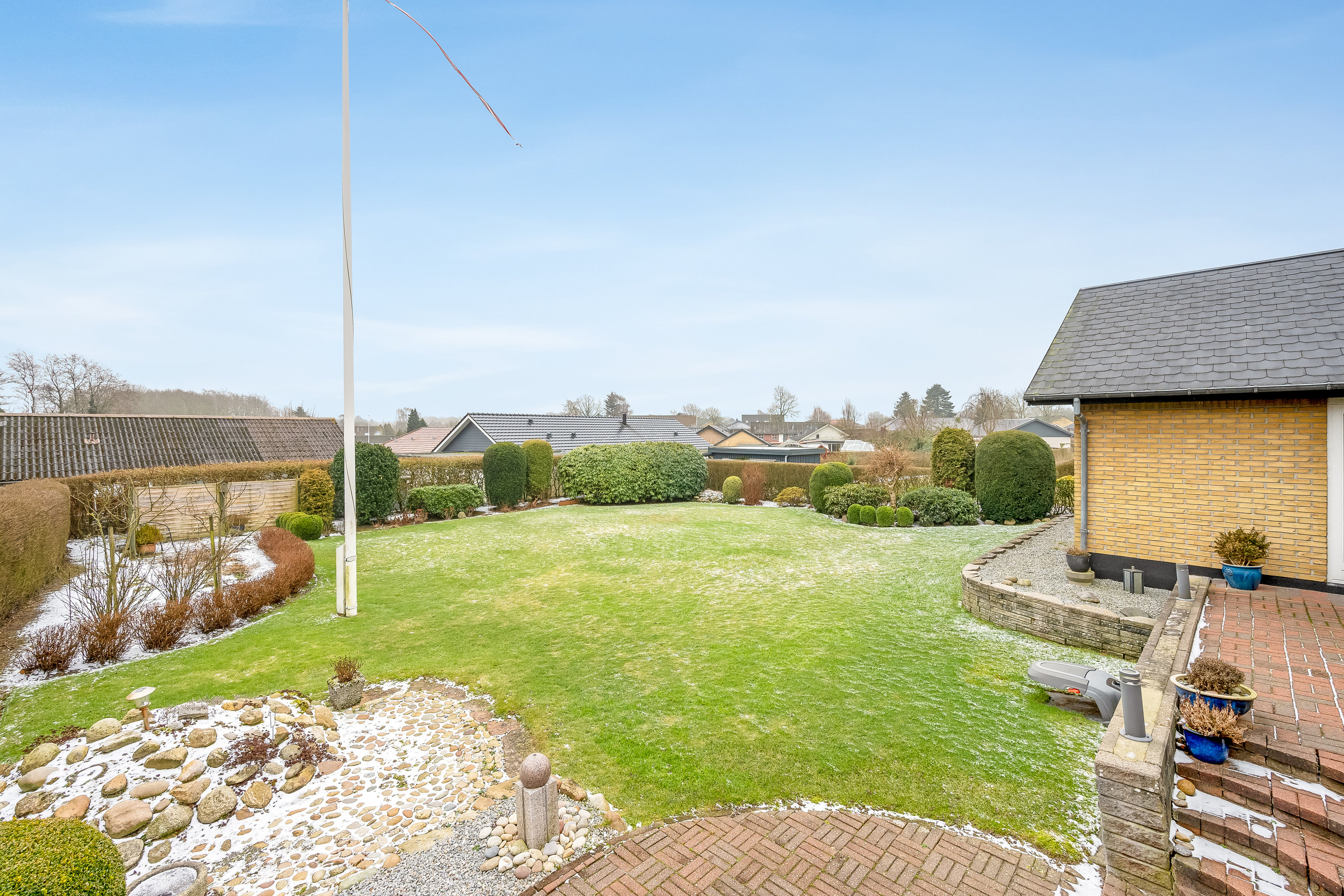 Fremhævet have billede i fuldskærmstilstand. Billede af Skrænten 47, 6870 Ølgod