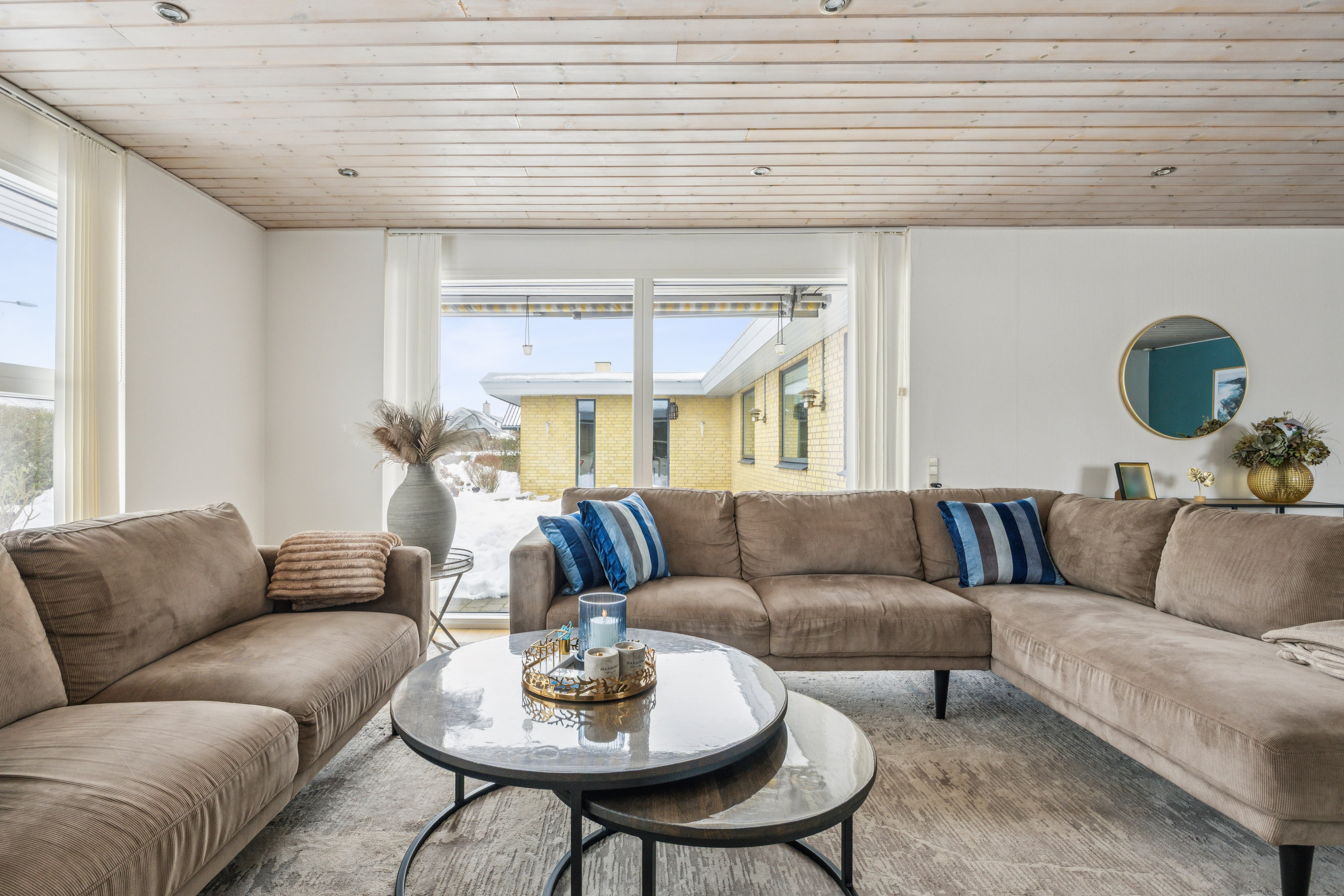 Fremhævet stue billede i fuldskærmstilstand. Billede af Sognevej 36, Valløby, 4600 Køge