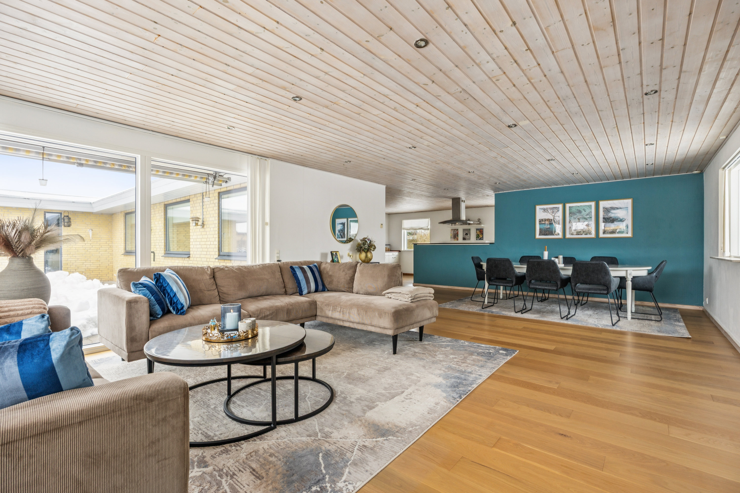 Fremhævet stue billede i fuldskærmstilstand. Billede af Sognevej 36, Valløby, 4600 Køge