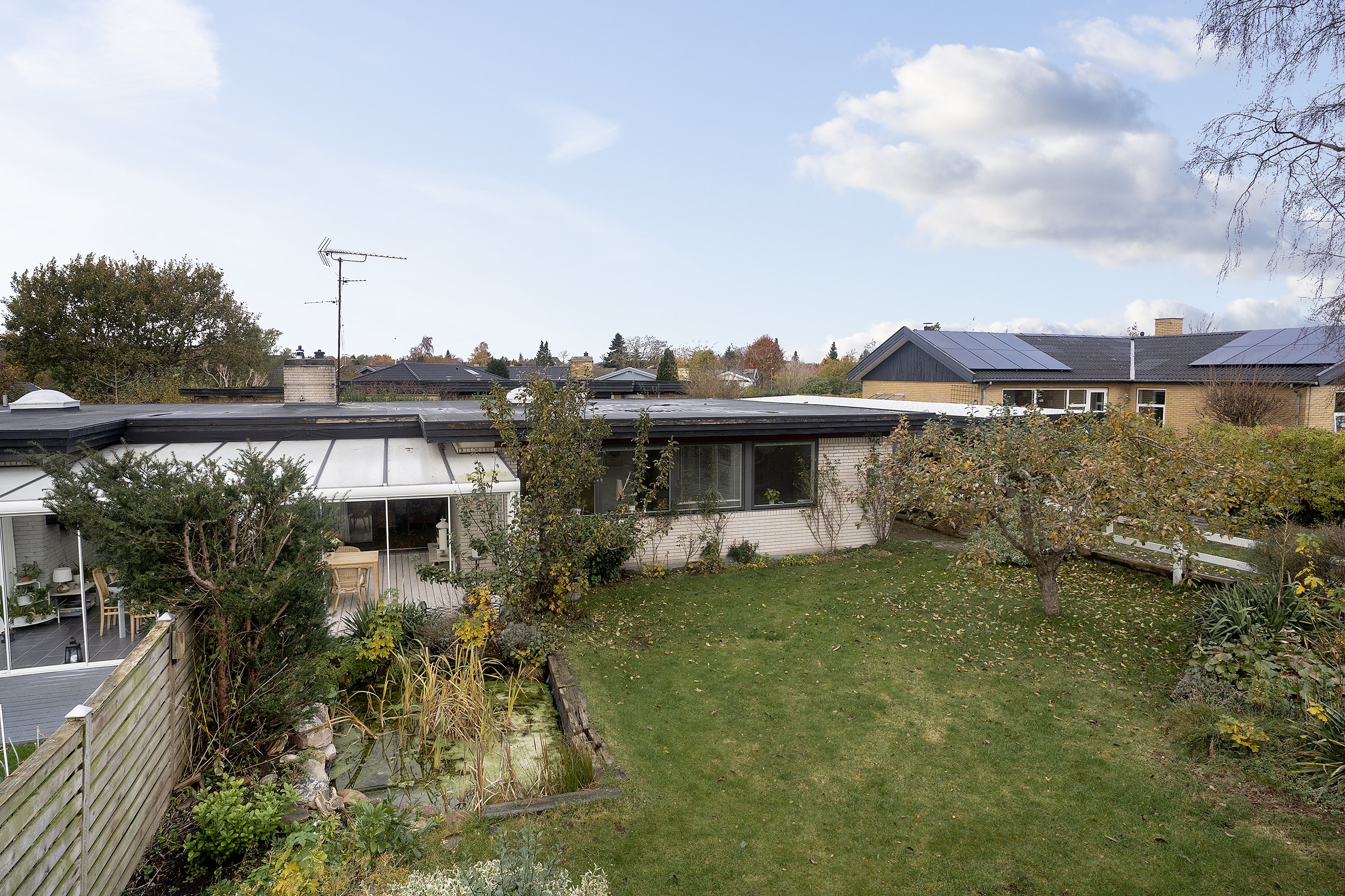 Fremhævet ejendommen billede i fuldskærmstilstand. Billede af Lerholmvej 12, 2750 Ballerup