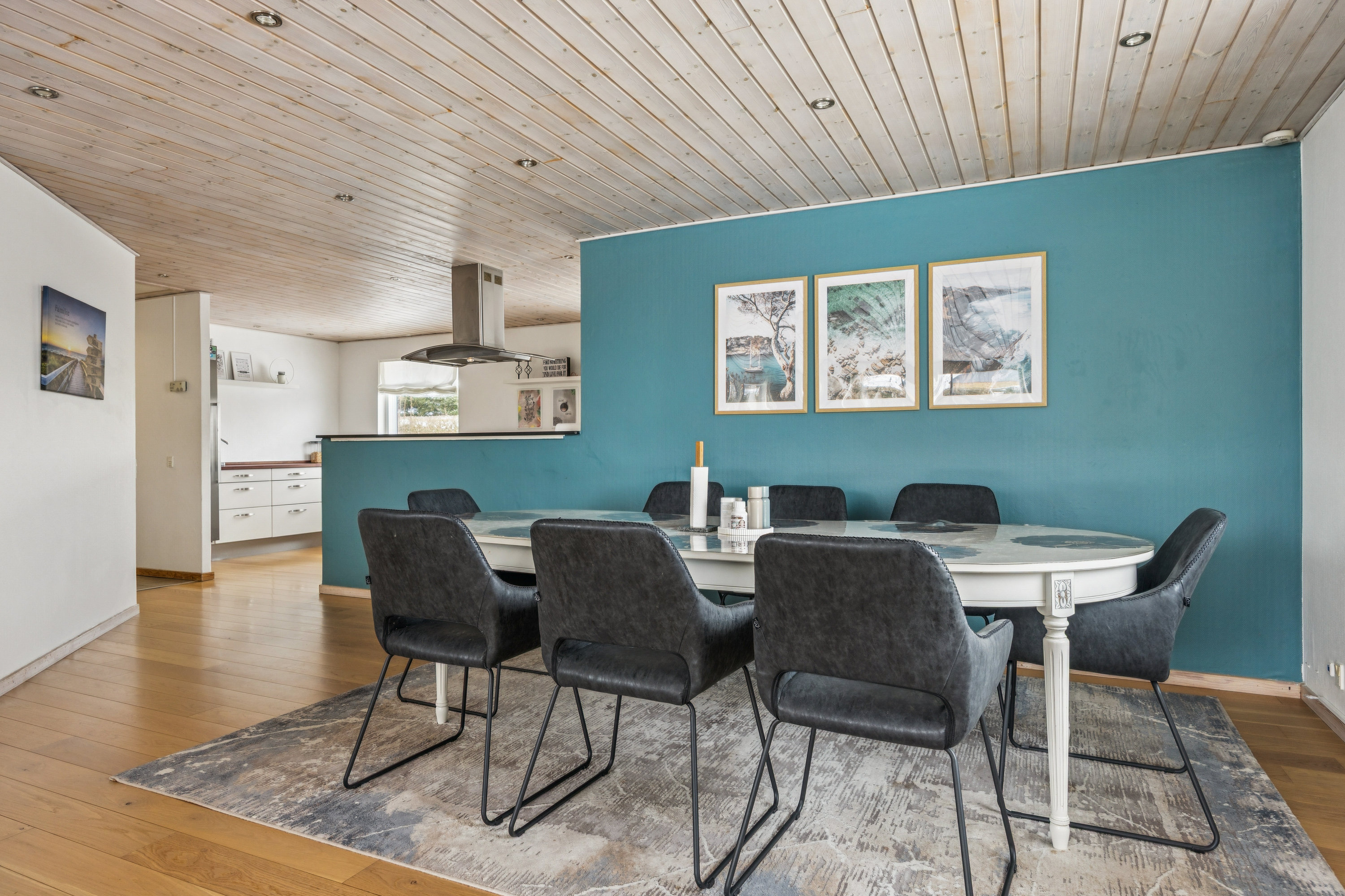 Fremhævet stue billede i fuldskærmstilstand. Billede af Sognevej 36, Valløby, 4600 Køge