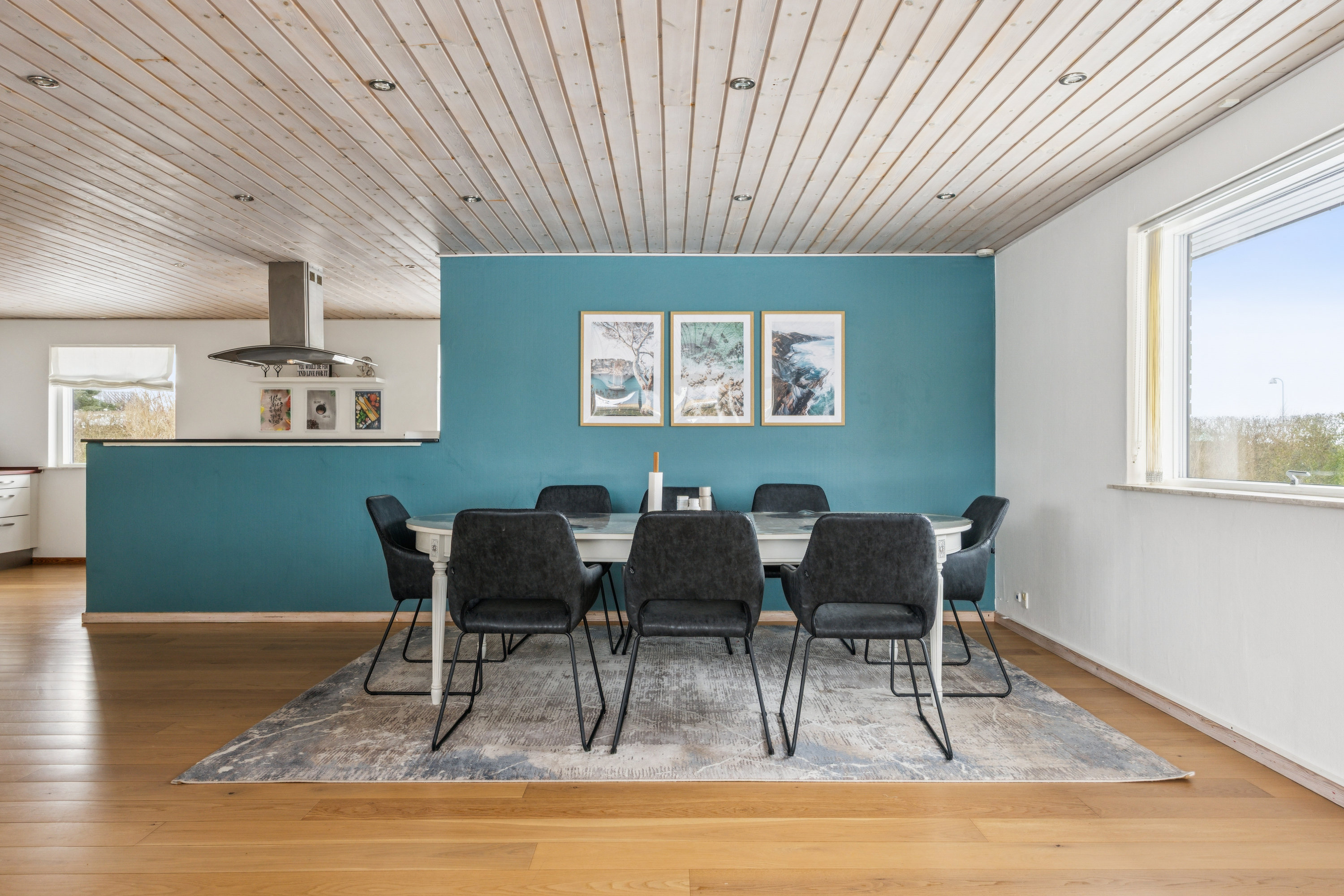 Fremhævet stue billede i fuldskærmstilstand. Billede af Sognevej 36, Valløby, 4600 Køge