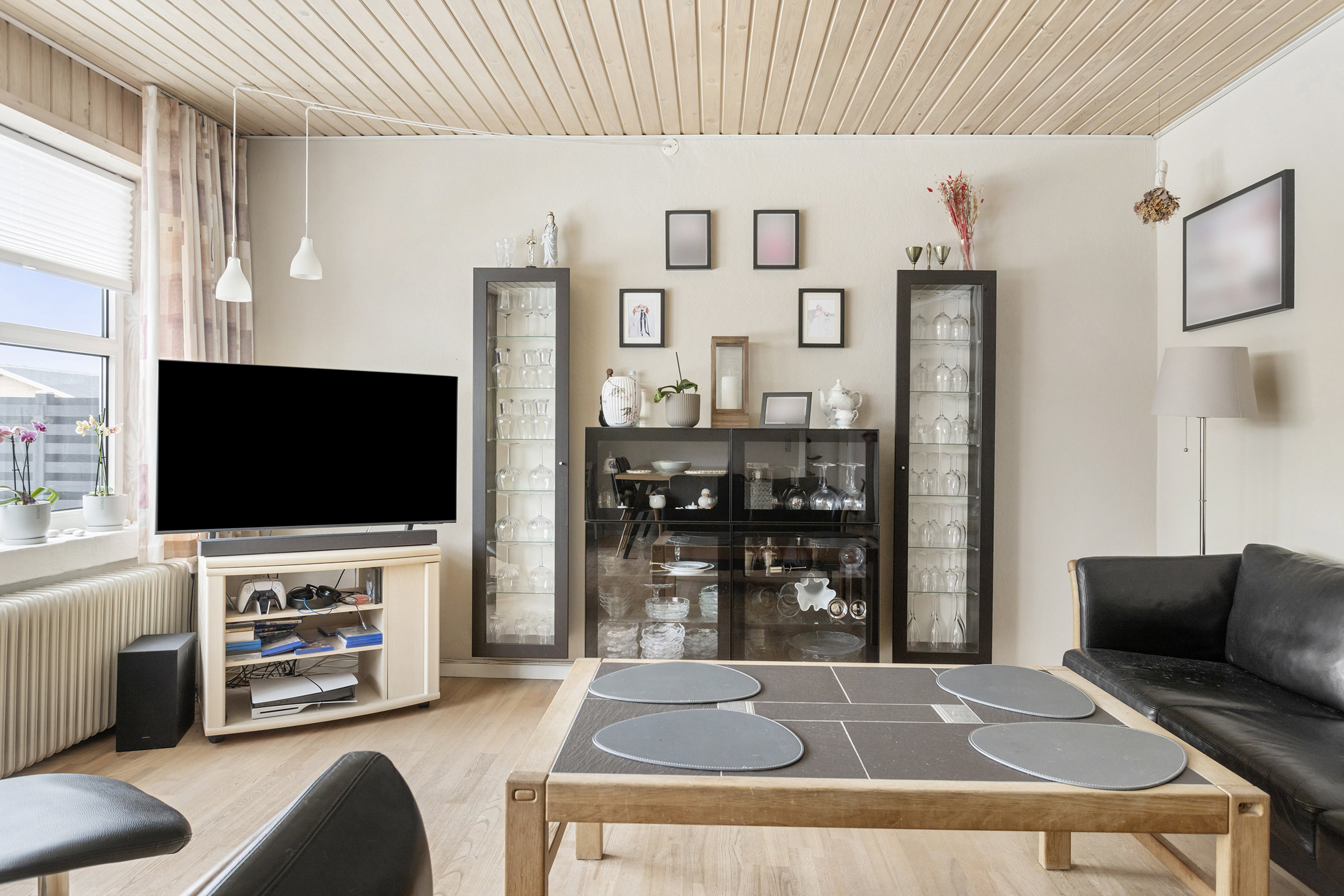 Fremhævet stue billede i fuldskærmstilstand. Billede af Odensegade 20, 9900 Frederikshavn