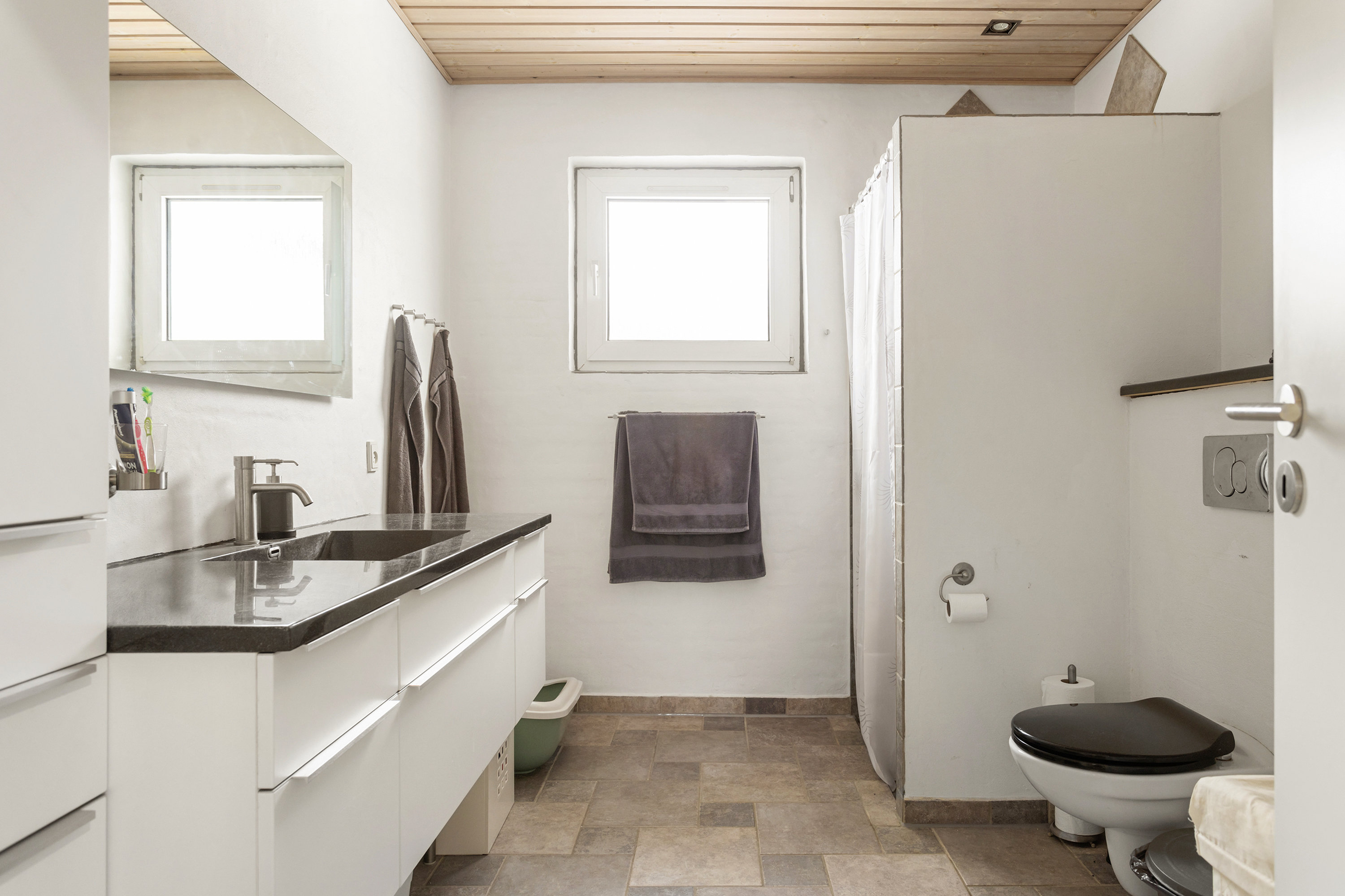 Fremhævet badeværelse billede i fuldskærmstilstand. Billede af Odensegade 20, 9900 Frederikshavn