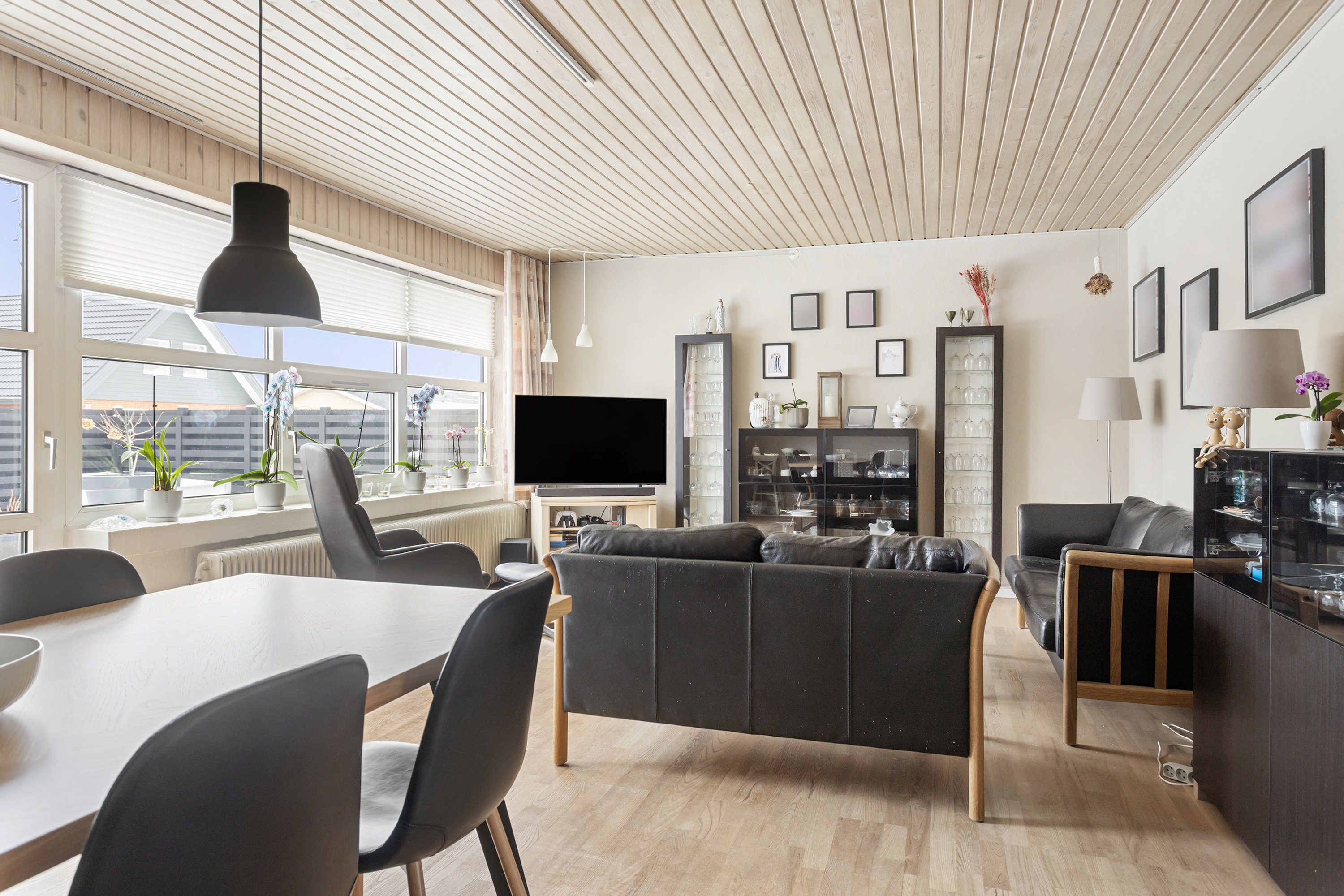 Fremhævet stue billede i fuldskærmstilstand. Billede af Odensegade 20, 9900 Frederikshavn