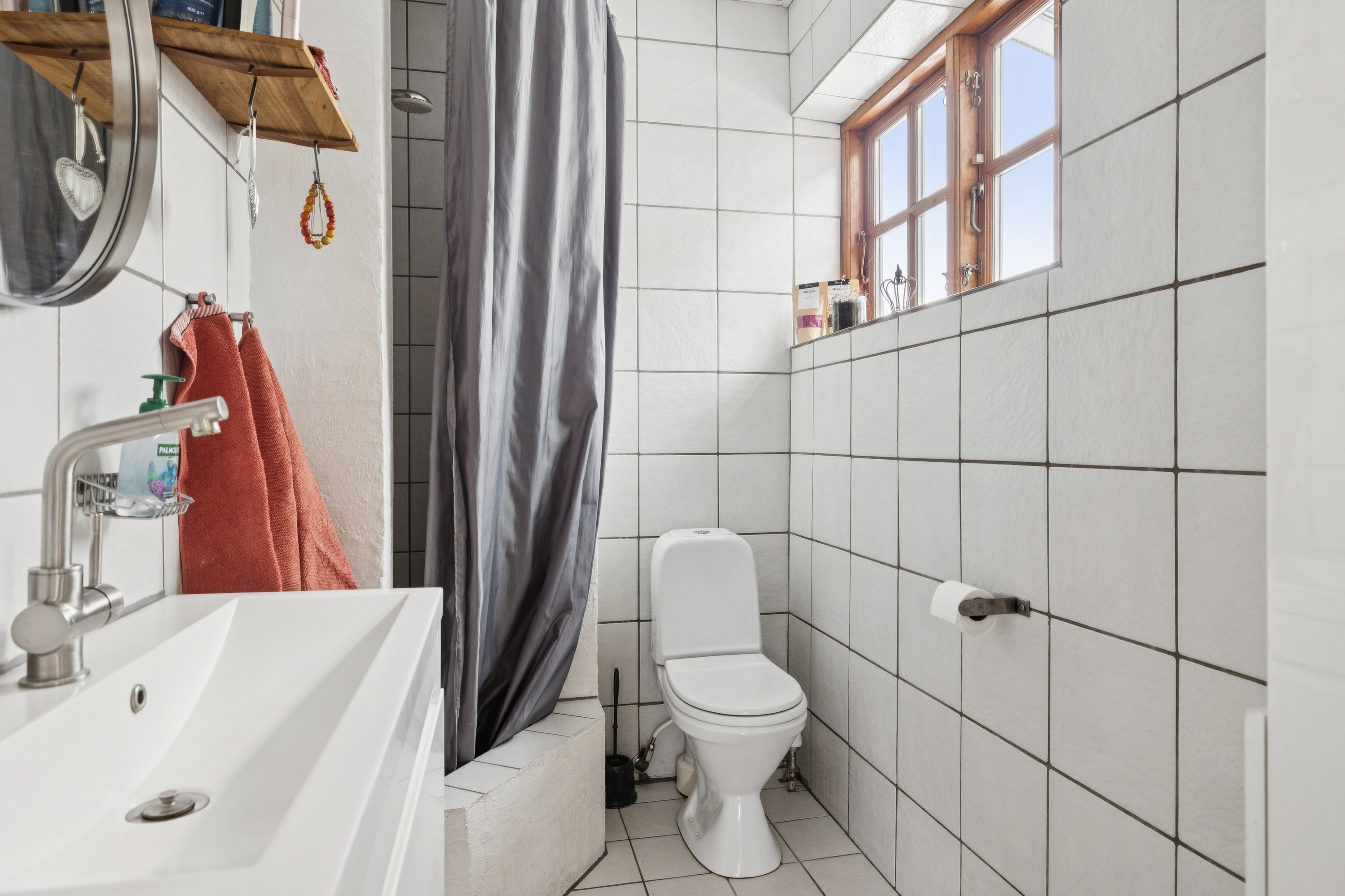 Fremhævet badeværelse billede i fuldskærmstilstand. Billede af Gl. Romaltvej 12, 8960 Randers SØ