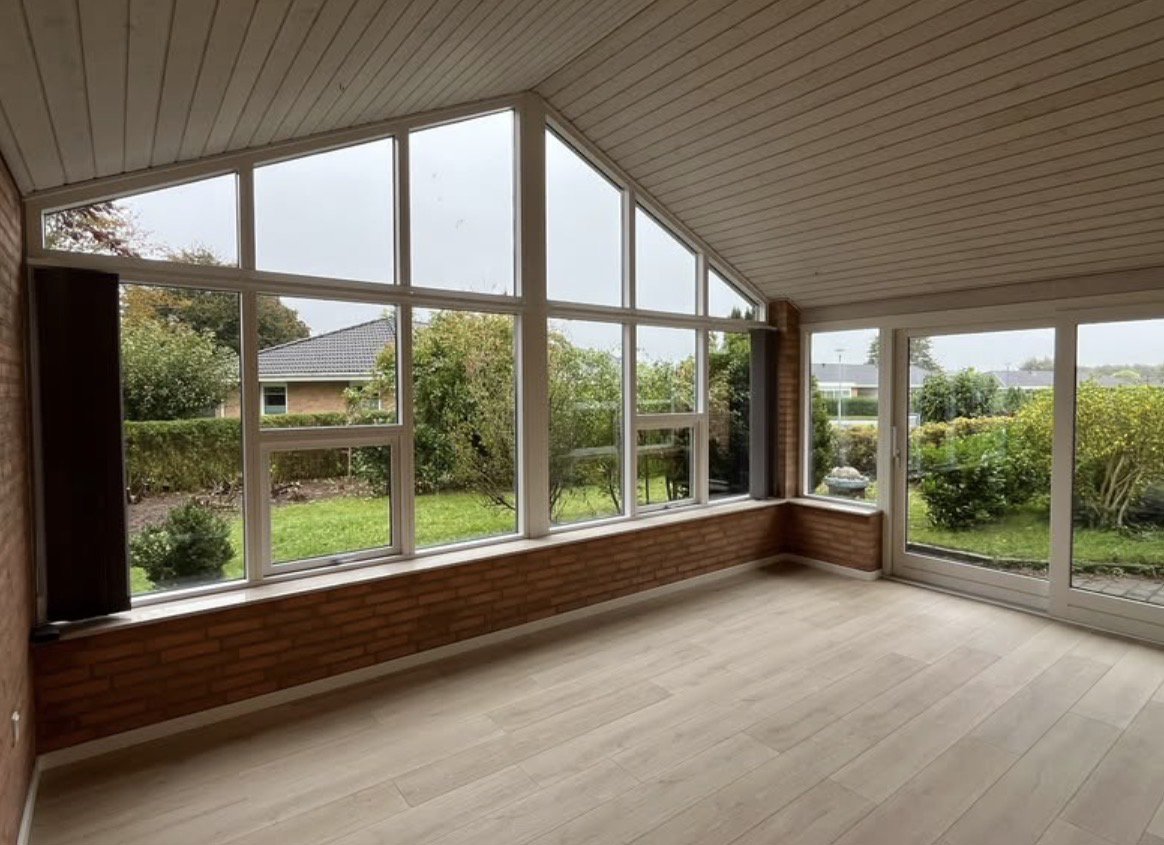 Fremhævet stue billede i fuldskærmstilstand. Billede af Kirkevænget 19, 8722 Hedensted