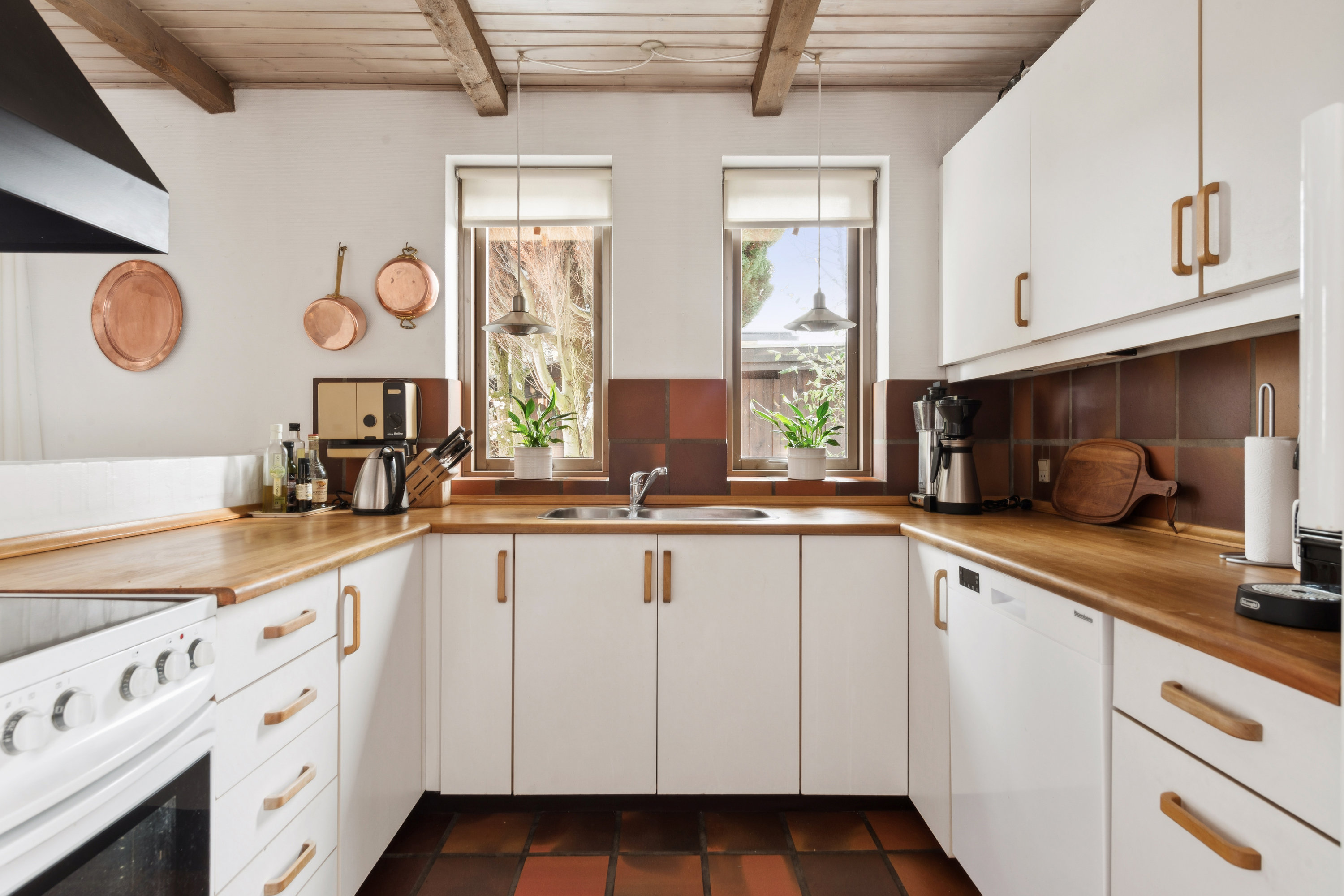 Fremhævet køkken billede i fuldskærmstilstand. Billede af Strandlyst Alle 19, 2670 Greve