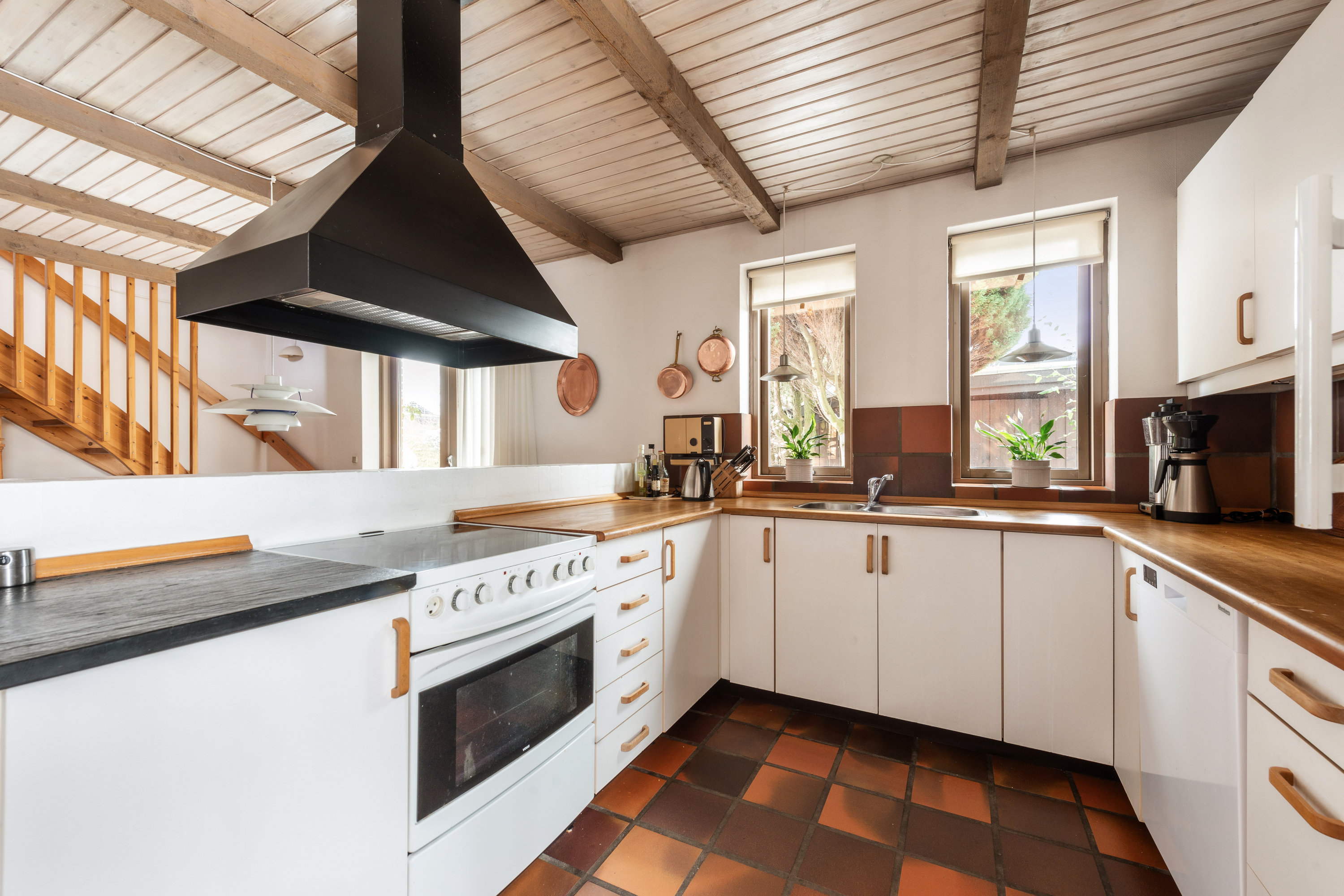 Fremhævet køkken billede i fuldskærmstilstand. Billede af Strandlyst Alle 19, 2670 Greve