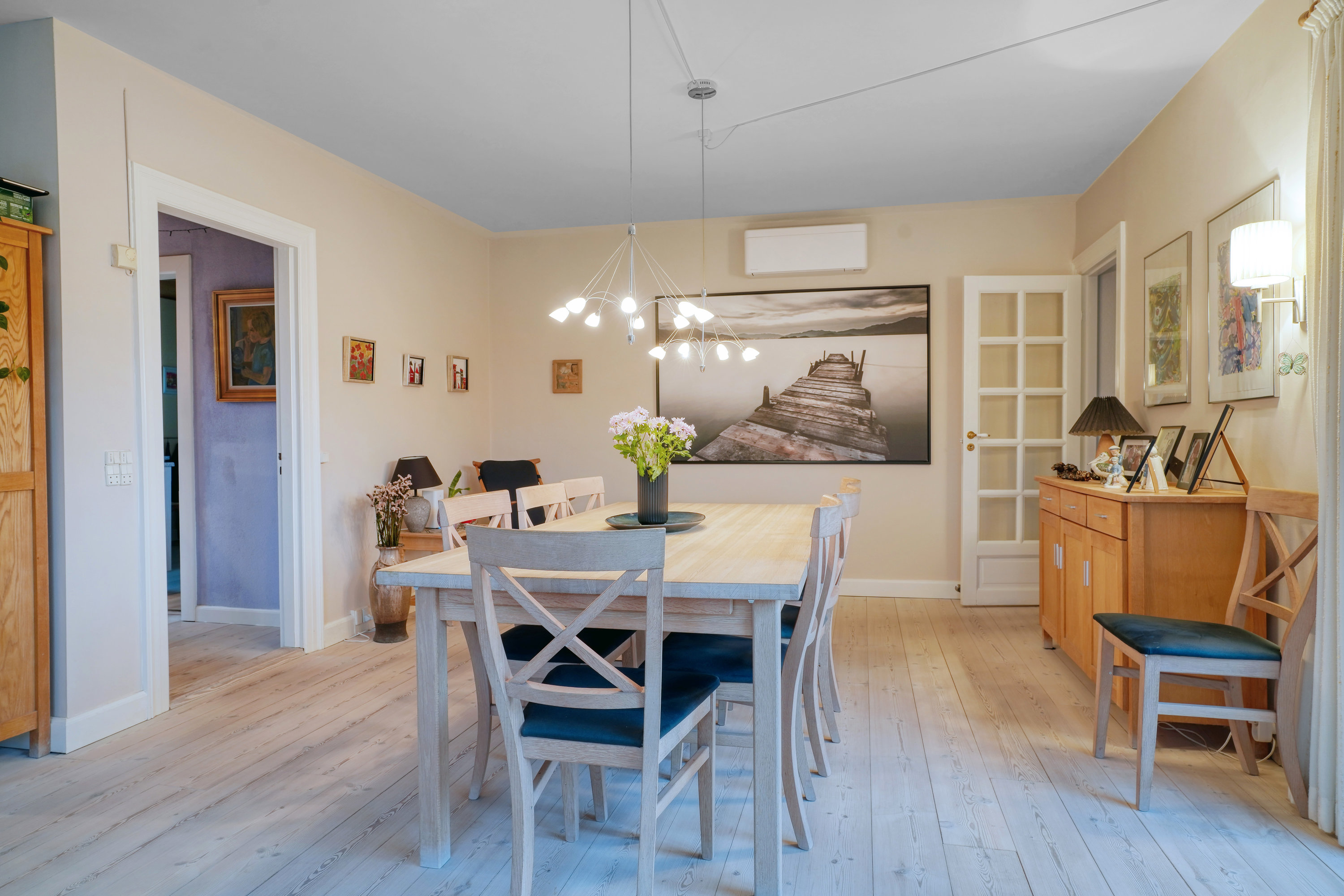 Fremhævet spisestue billede i fuldskærmstilstand. Billede af Frederiksborgvej 170, 3450 Allerød