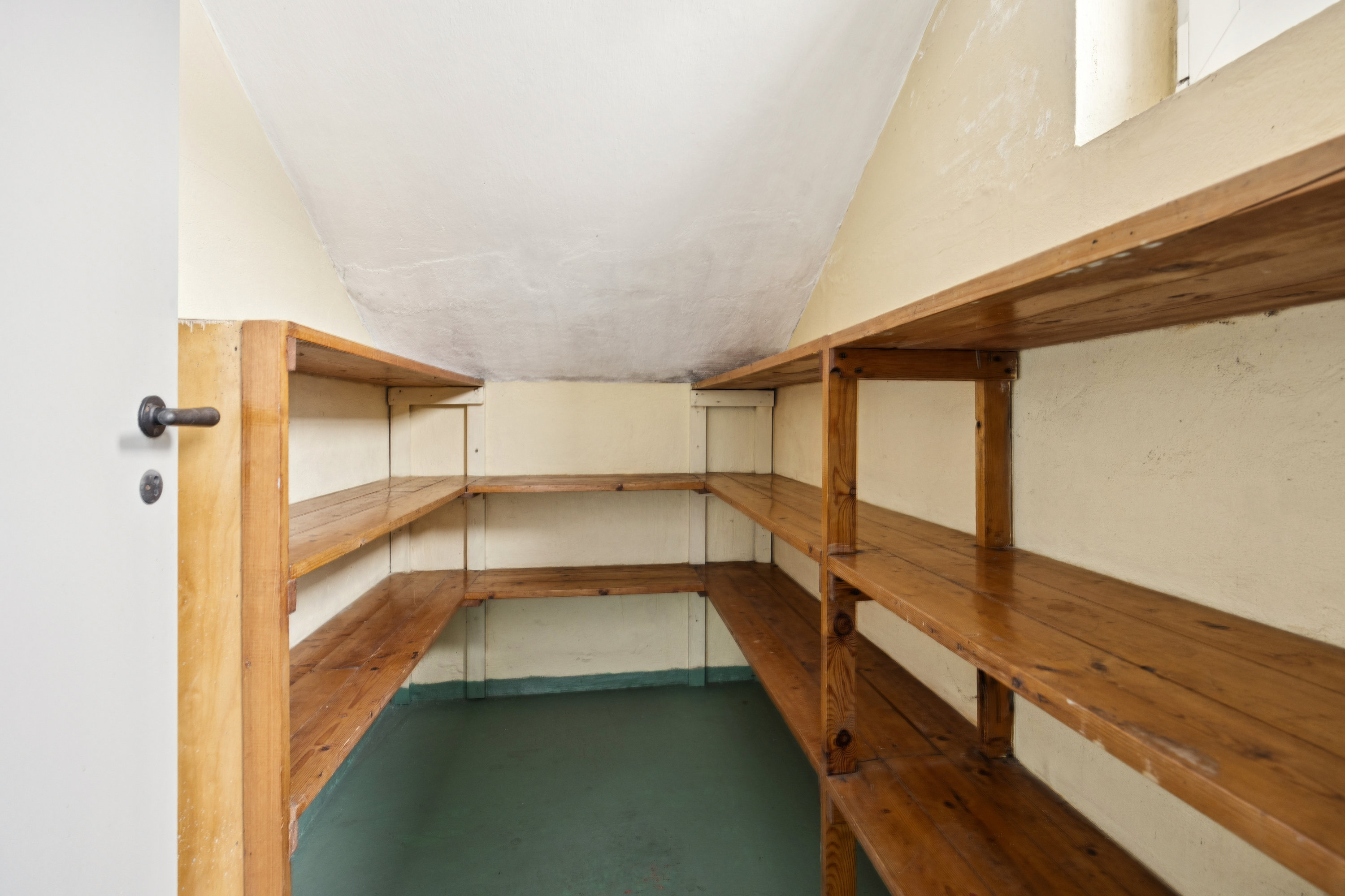 Fremhævet viktualierum billede i fuldskærmstilstand. Billede af Vestvej 17, Langholt, 9310 Vodskov