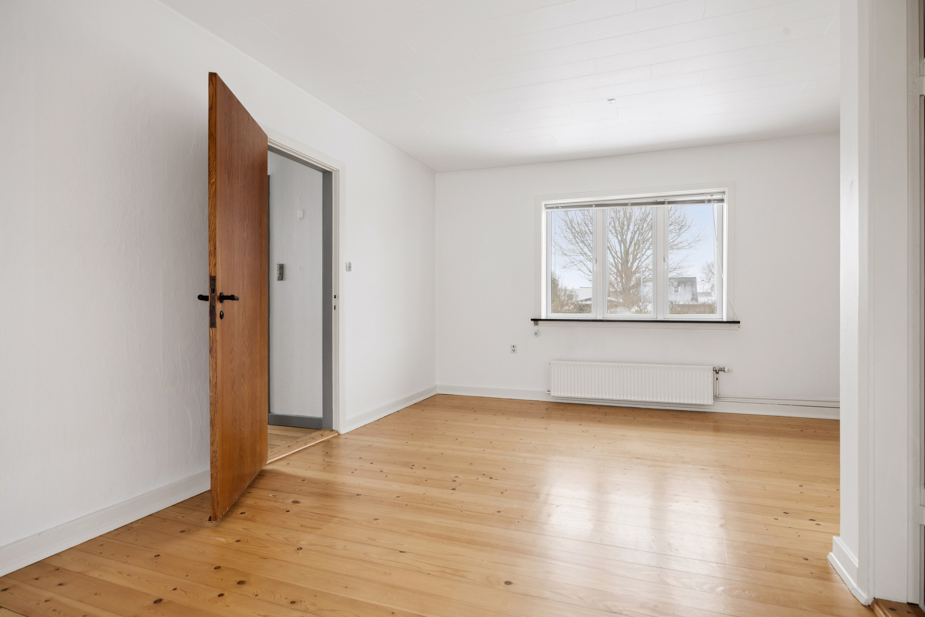 Fremhævet stue billede i fuldskærmstilstand. Billede af Langbrokrovej 4, 9310 Vodskov