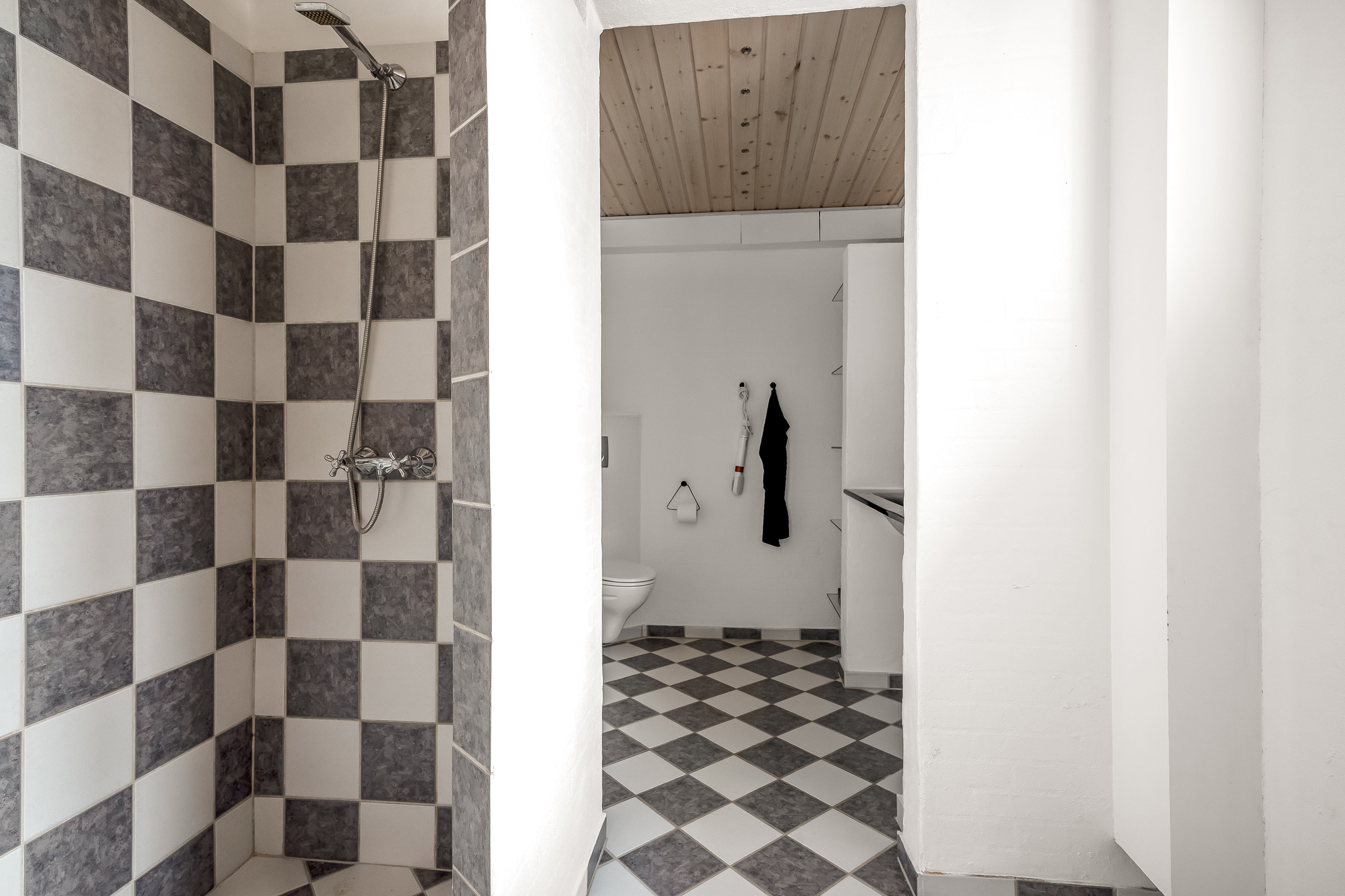 Fremhævet badeværelse billede i fuldskærmstilstand. Billede af Kildevej 18, 7500 Holstebro