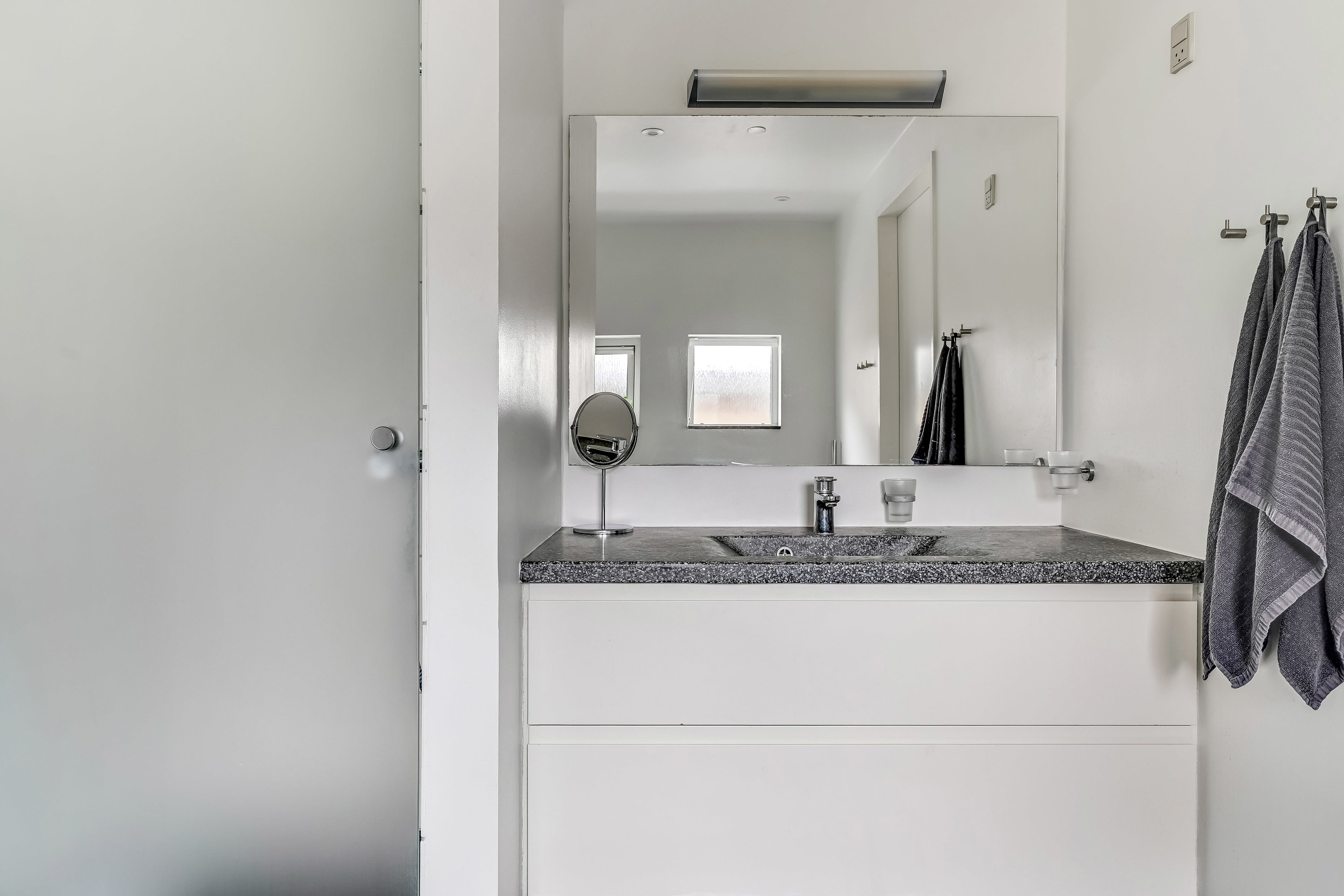 Fremhævet badeværelse billede i fuldskærmstilstand. Billede af Ådalen 11, 6710 Esbjerg V