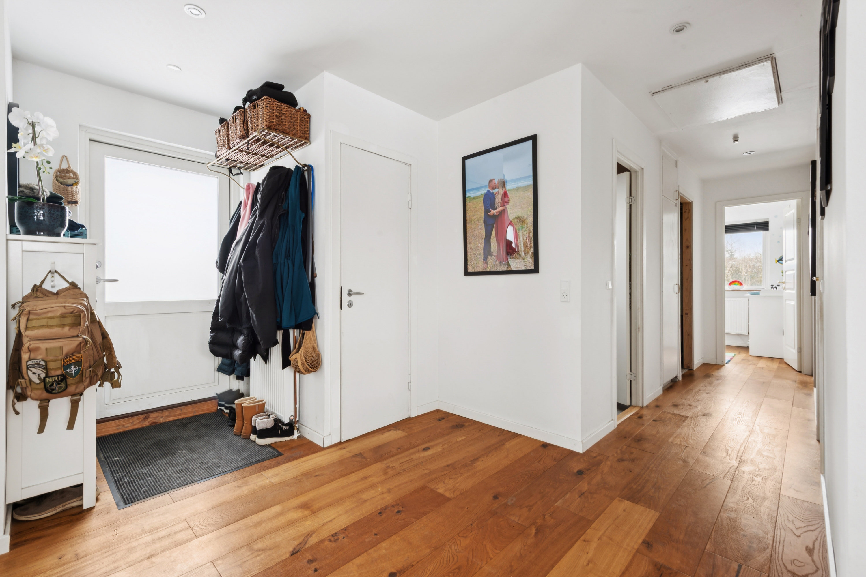 Fremhævet gang billede i fuldskærmstilstand. Billede af Stolpeager 6, 2670 Greve