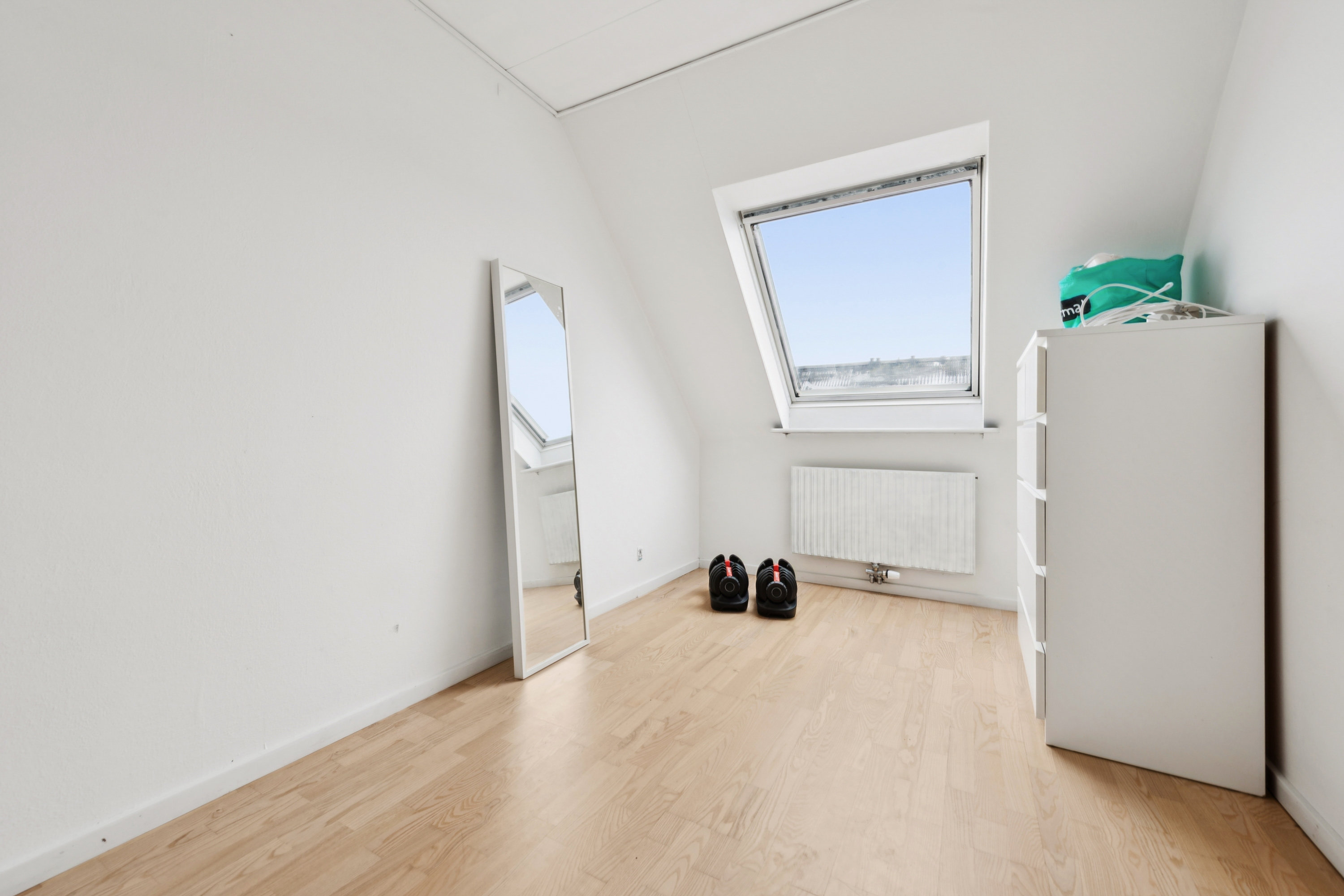 Fremhævet værelse billede i fuldskærmstilstand. Billede af Hyldebærlunden 22, 2670 Greve