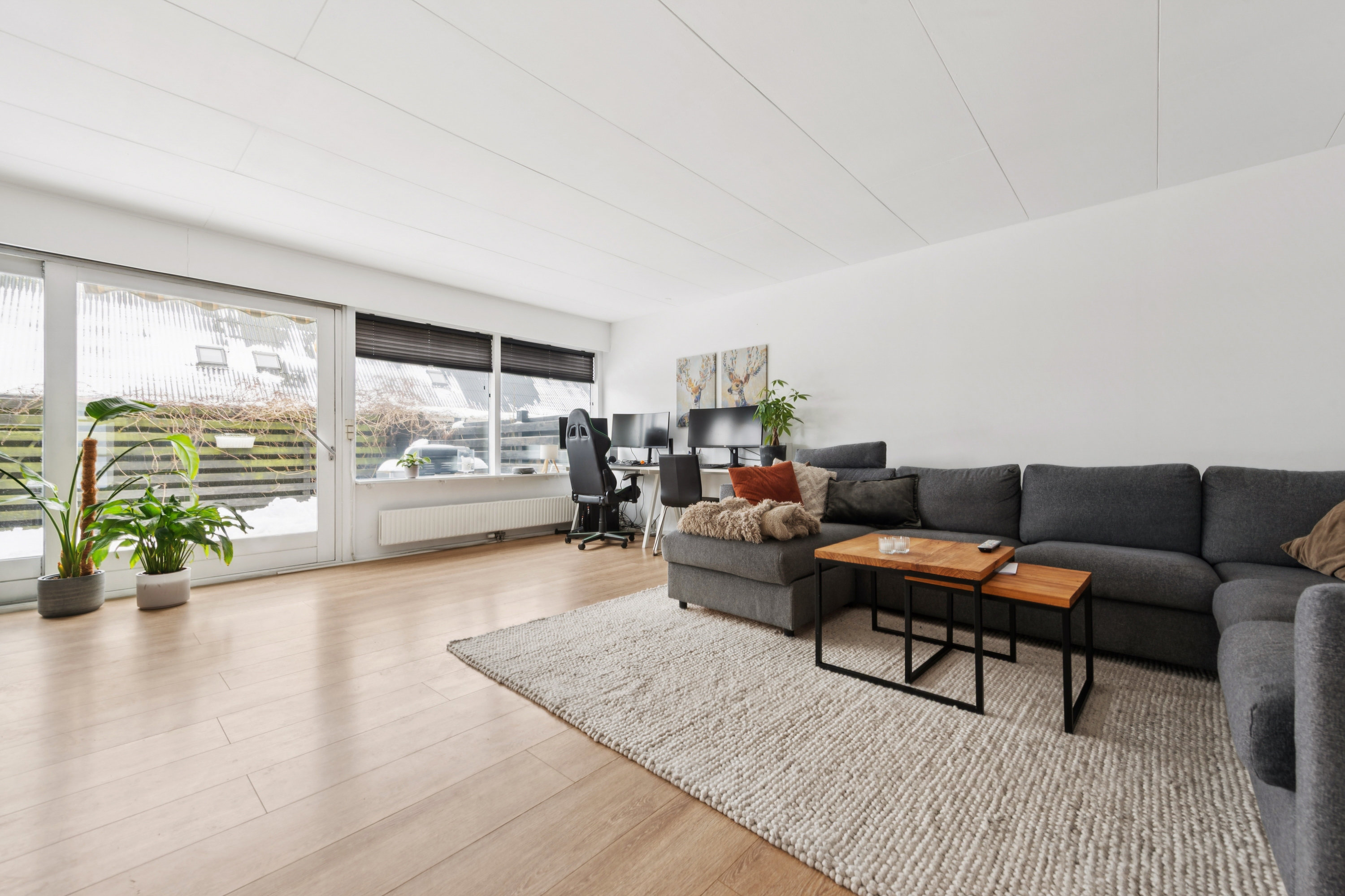 Fremhævet stue billede i fuldskærmstilstand. Billede af Hyldebærlunden 22, 2670 Greve