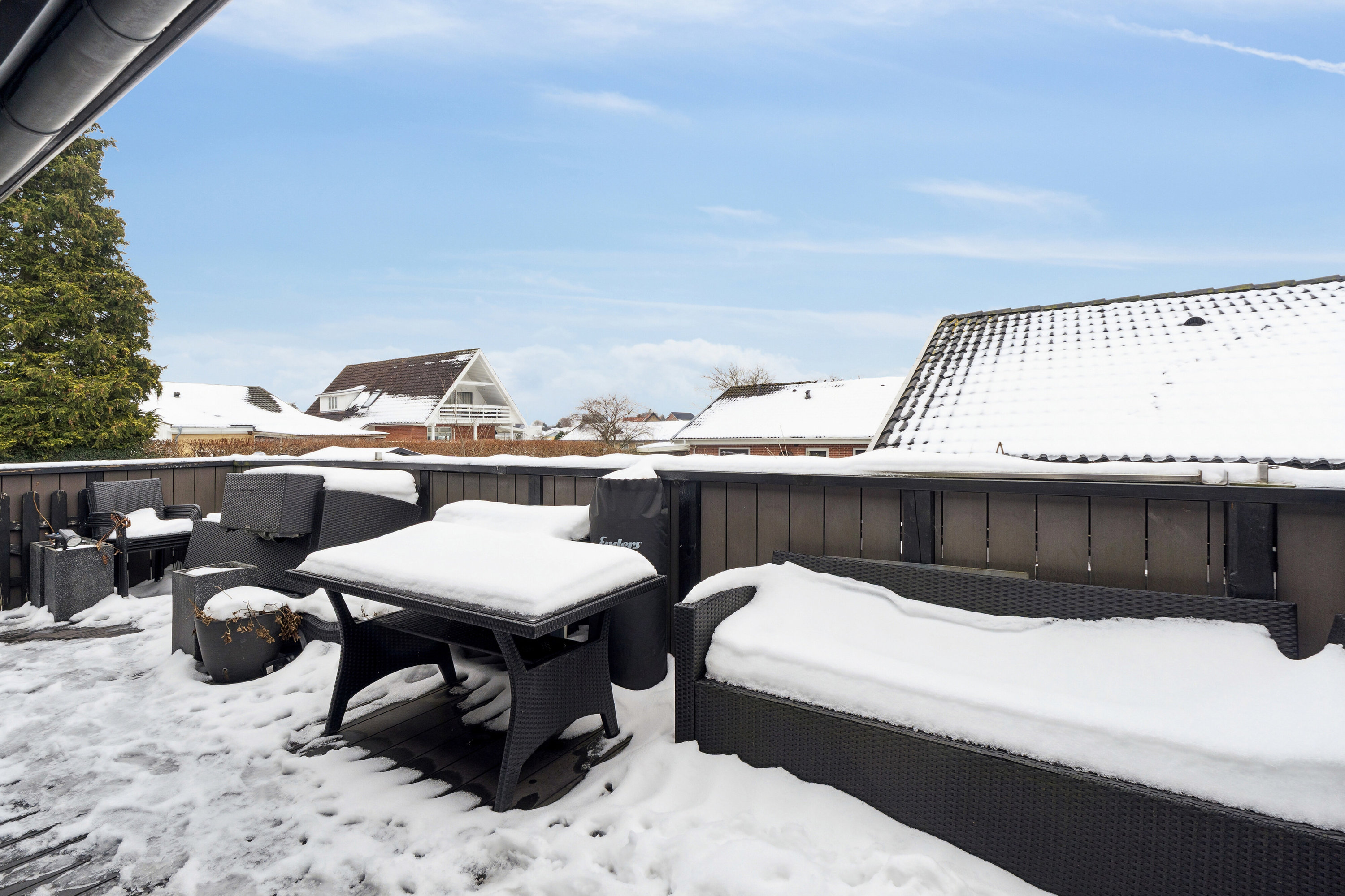 Fremhævet udendørs billede i fuldskærmstilstand. Billede af Hvidovreskellet 35, 2650 Hvidovre