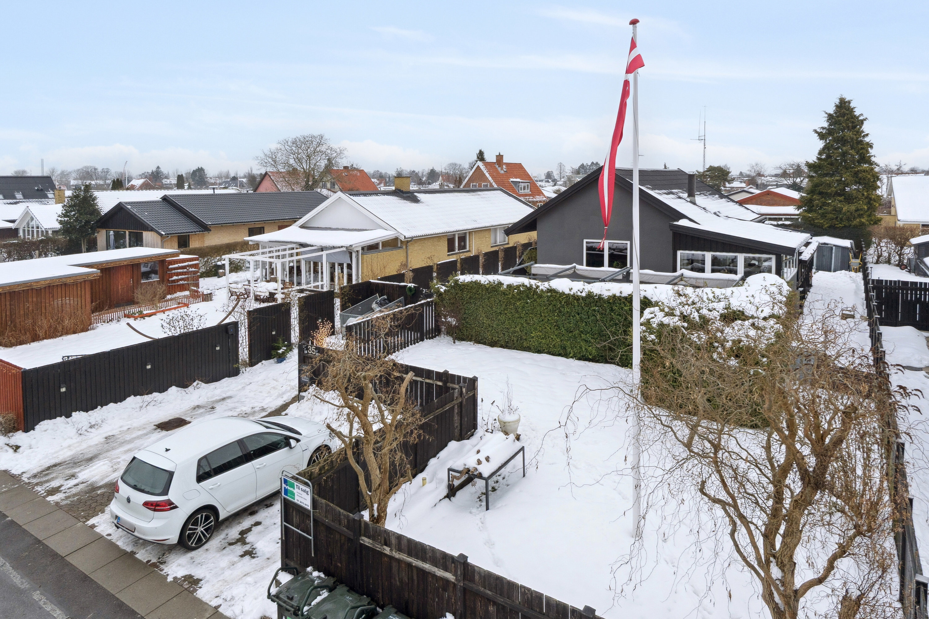 Fremhævet udendørs billede i fuldskærmstilstand. Billede af Hvidovreskellet 35, 2650 Hvidovre