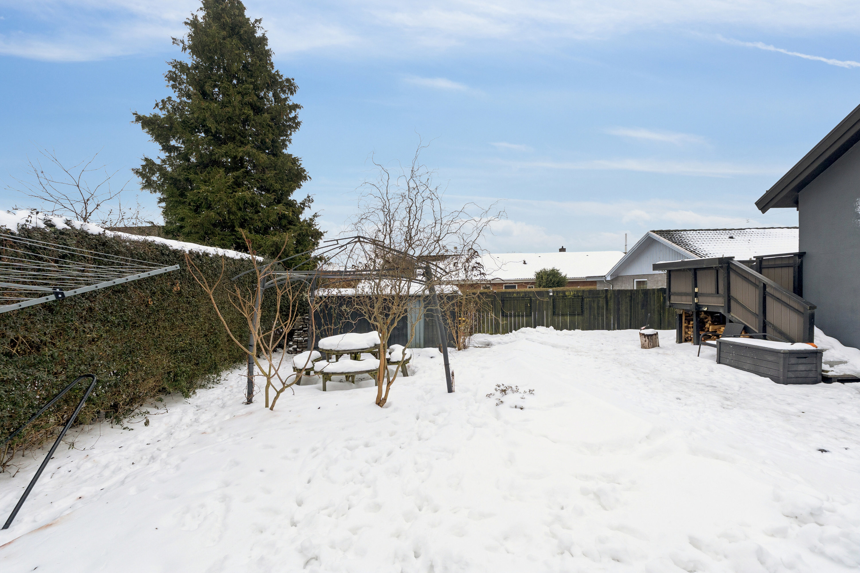 Fremhævet udendørs billede i fuldskærmstilstand. Billede af Hvidovreskellet 35, 2650 Hvidovre