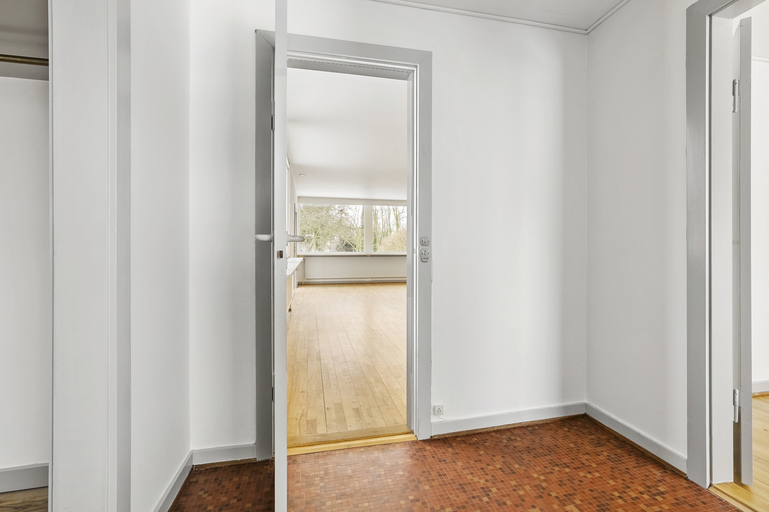 Fremhævet entré billede i fuldskærmstilstand. Billede af Kjærsvej 21, 4220 Korsør