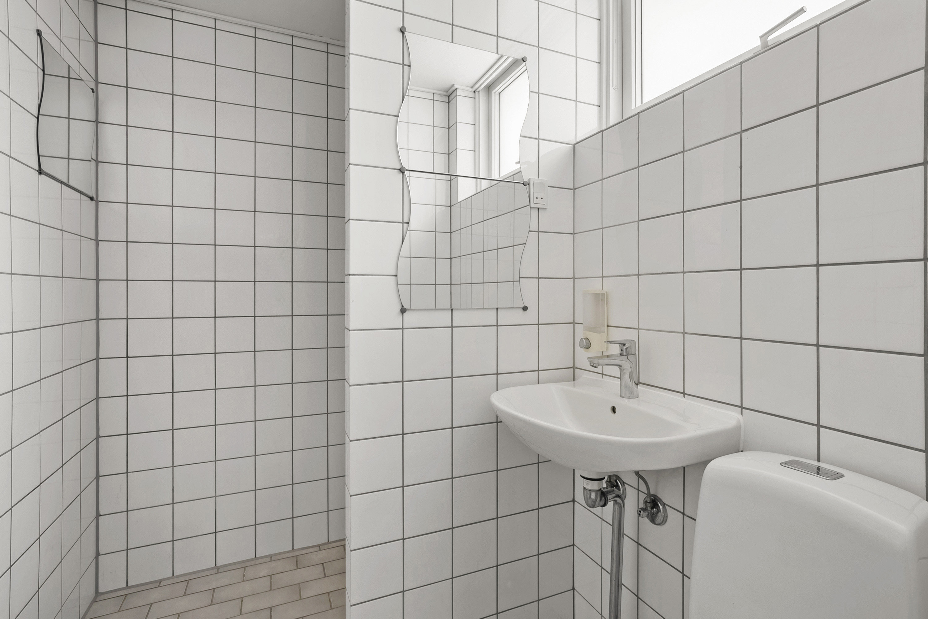 Fremhævet badeværelse billede i fuldskærmstilstand. Billede af Kjærsvej 21, 4220 Korsør