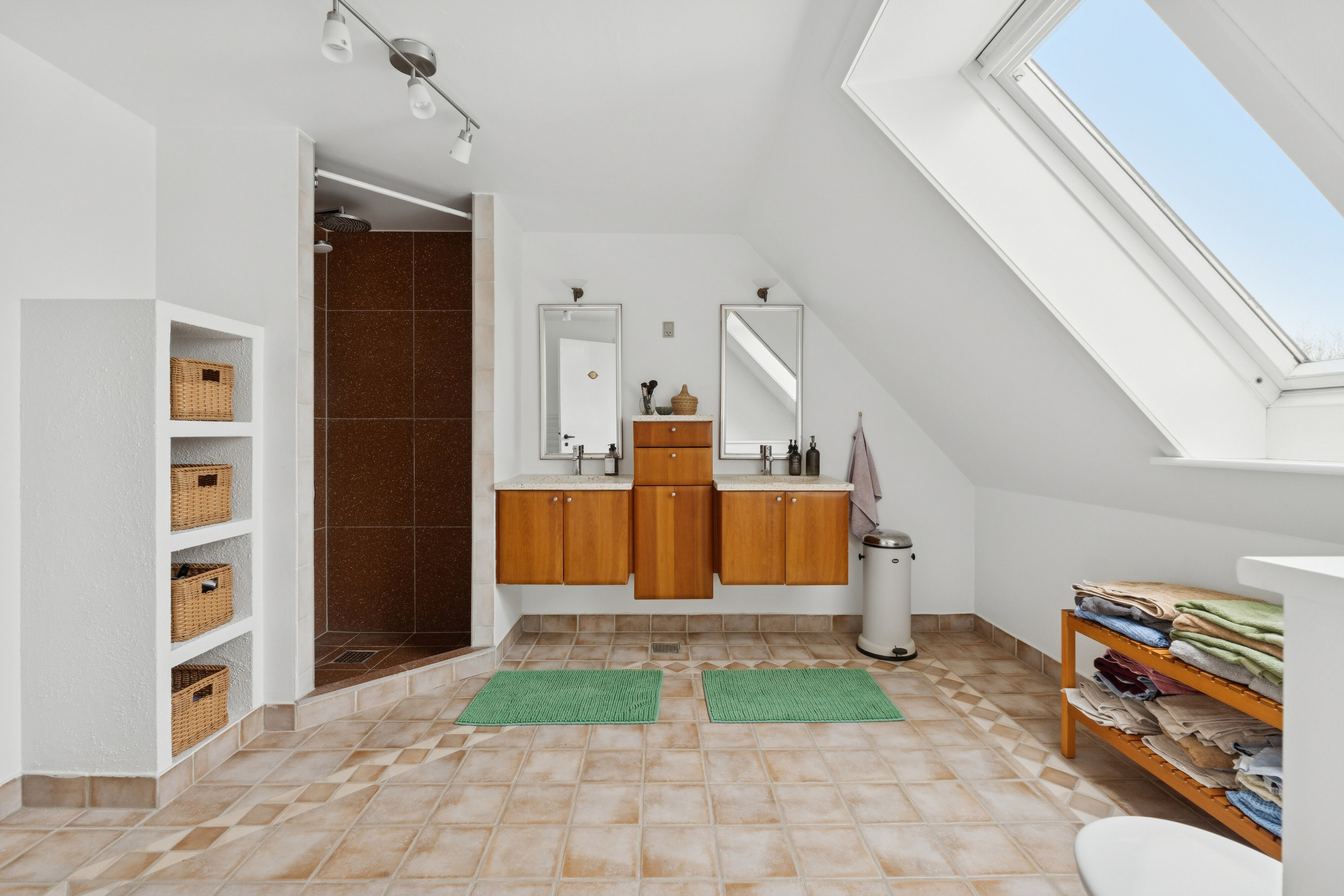 Fremhævet badeværelse billede i fuldskærmstilstand. Billede af Skerningegårdsvej 26, 5762 Vester Skerninge