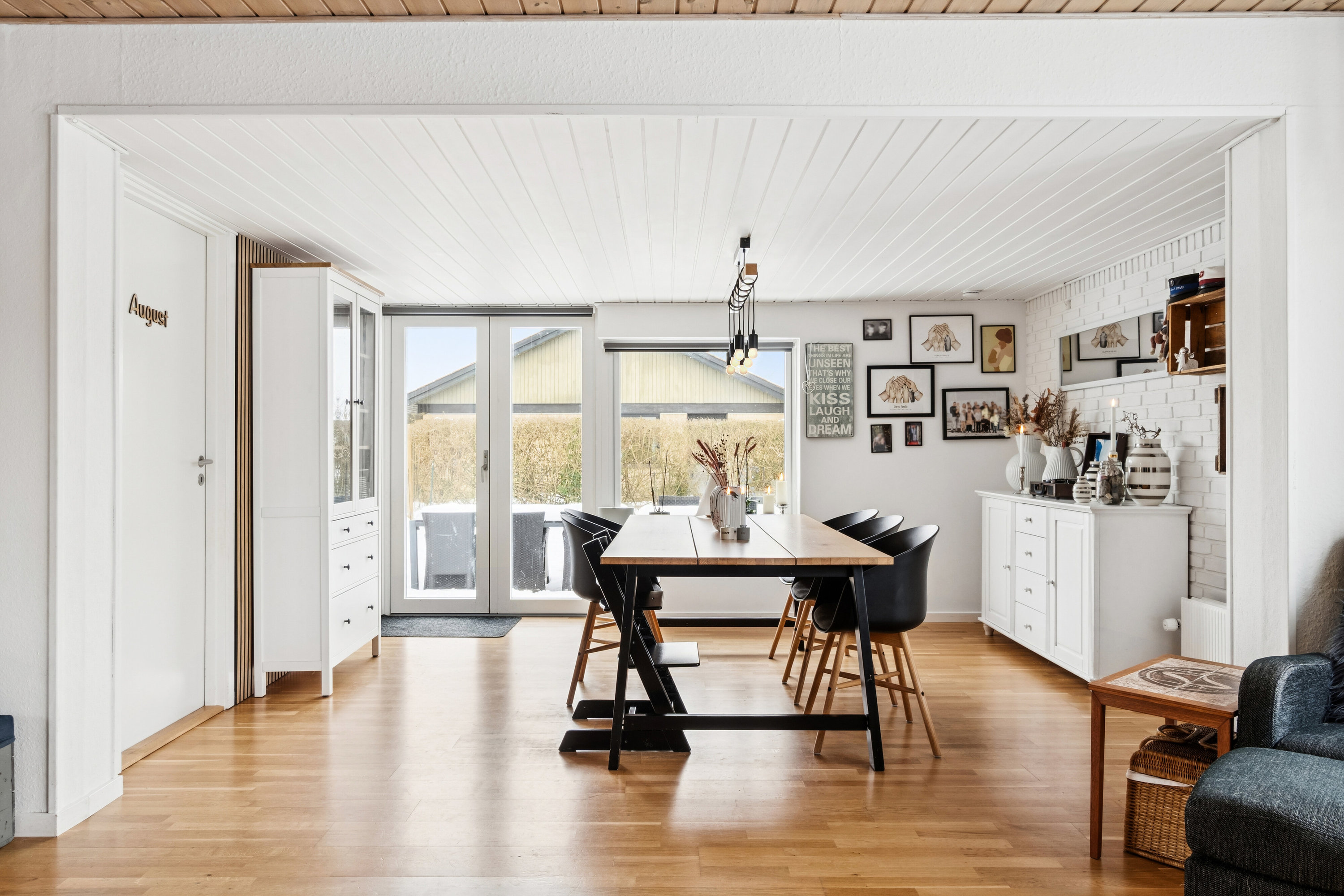 Fremhævet spisestue billede i fuldskærmstilstand. Billede af Snebærvej 2, 4540 Fårevejle