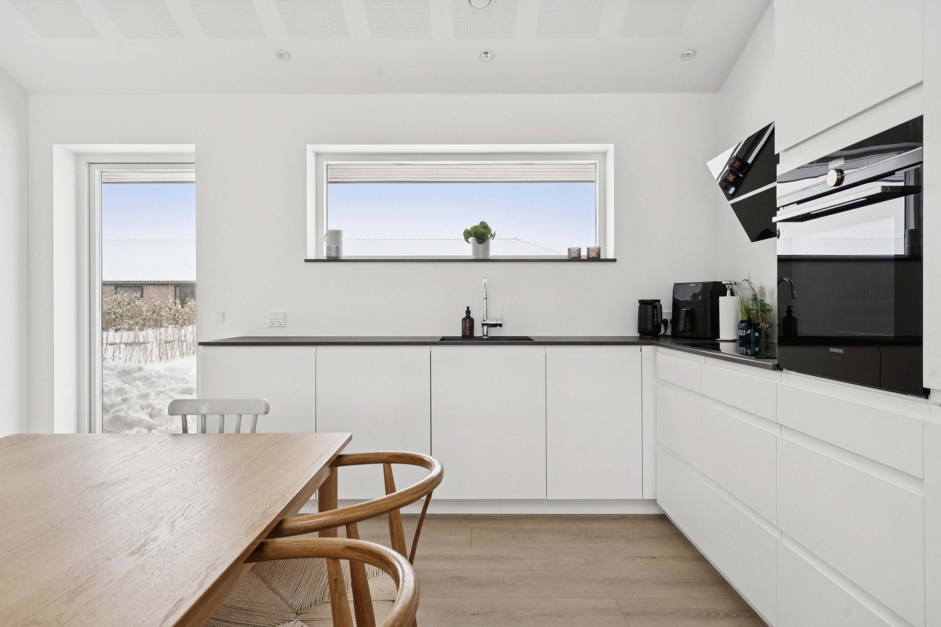 Fremhævet køkken billede i fuldskærmstilstand. Billede af Cherryvej 1, Dalby, 4690 Haslev