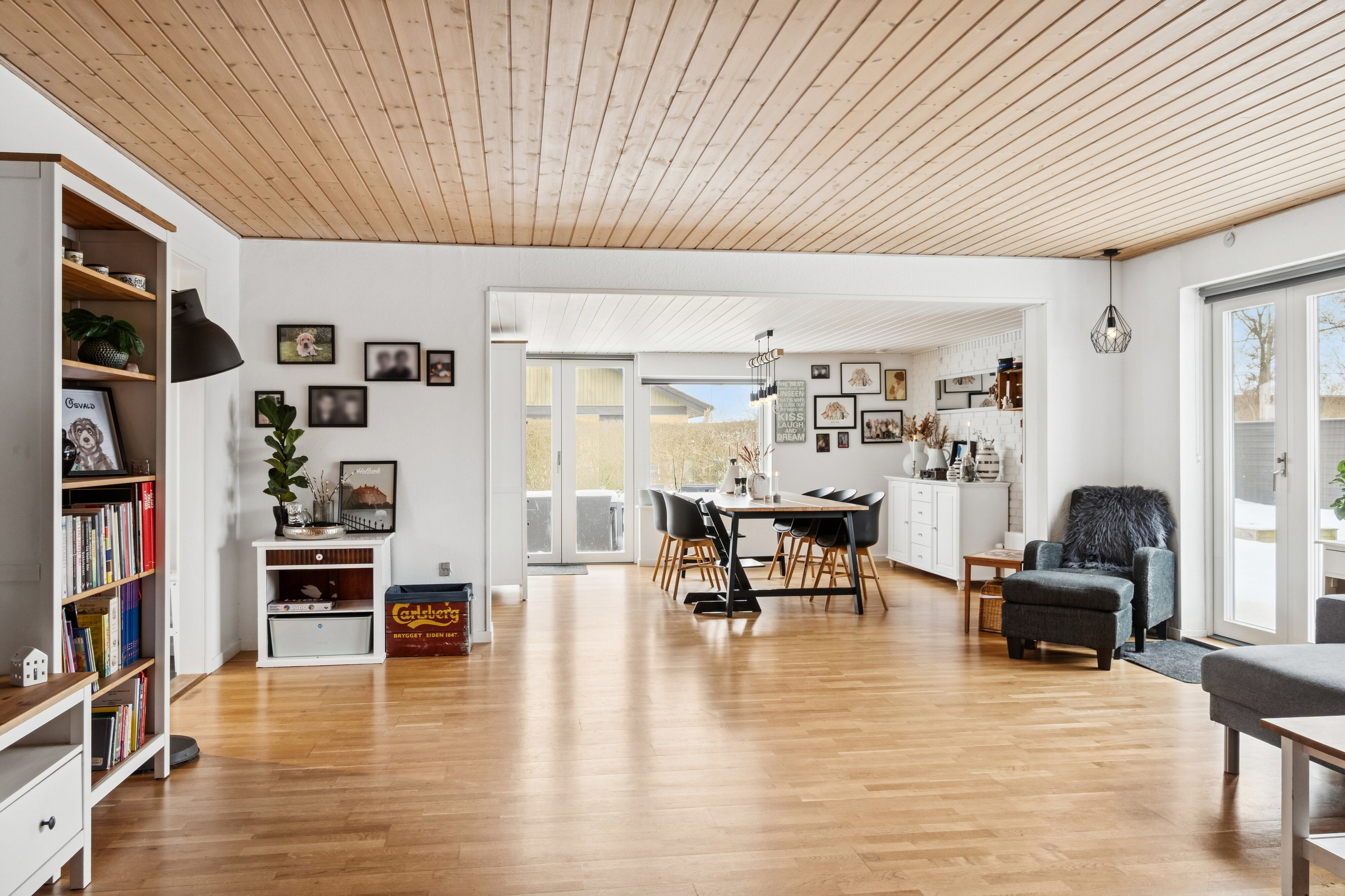 Fremhævet stue billede i fuldskærmstilstand. Billede af Snebærvej 2, 4540 Fårevejle