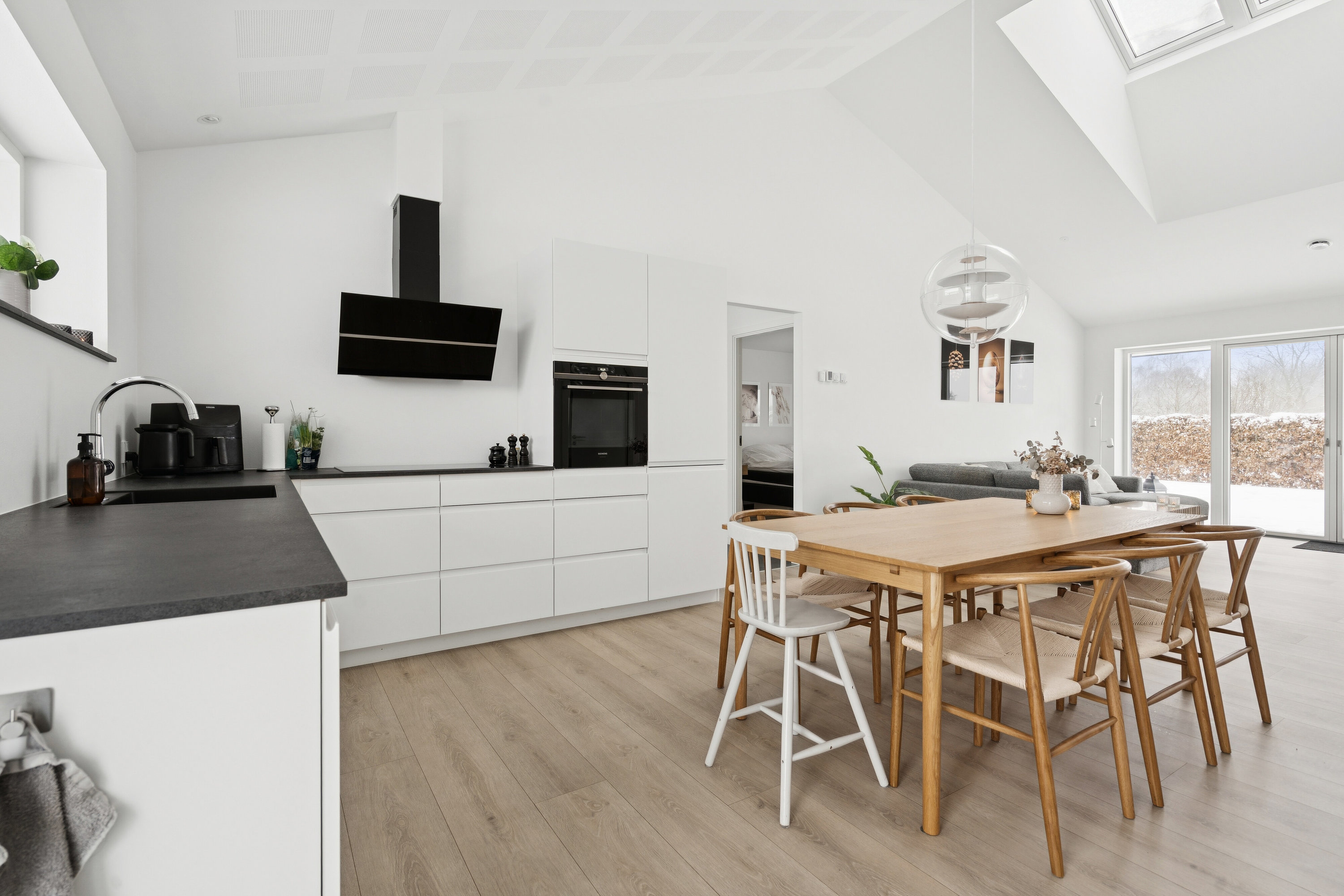 Fremhævet spisestue billede i fuldskærmstilstand. Billede af Cherryvej 1, Dalby, 4690 Haslev