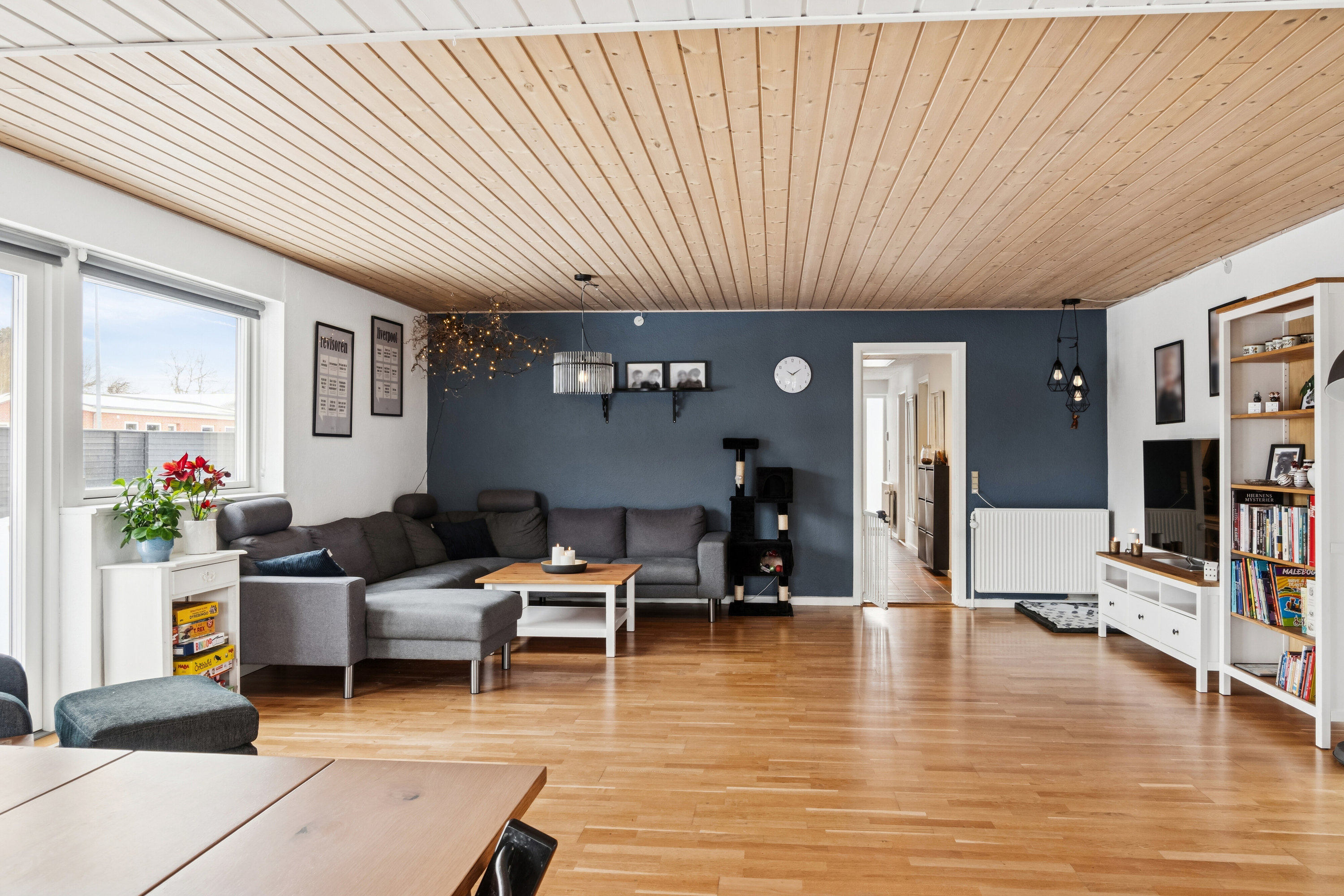 Fremhævet stue billede i fuldskærmstilstand. Billede af Snebærvej 2, 4540 Fårevejle