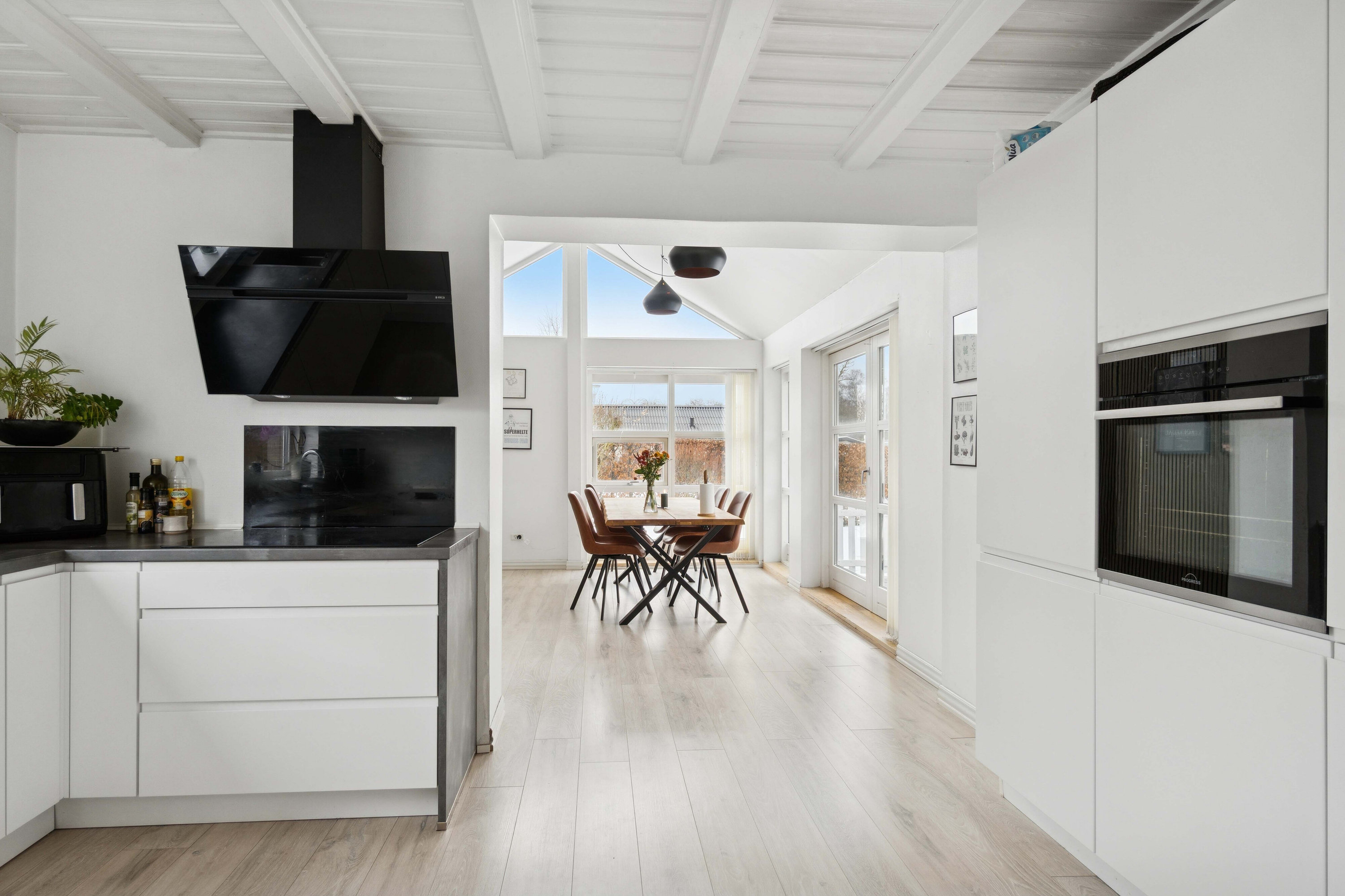 Fremhævet køkken billede i fuldskærmstilstand. Billede af Gammeltoft 11, 3790 Hasle