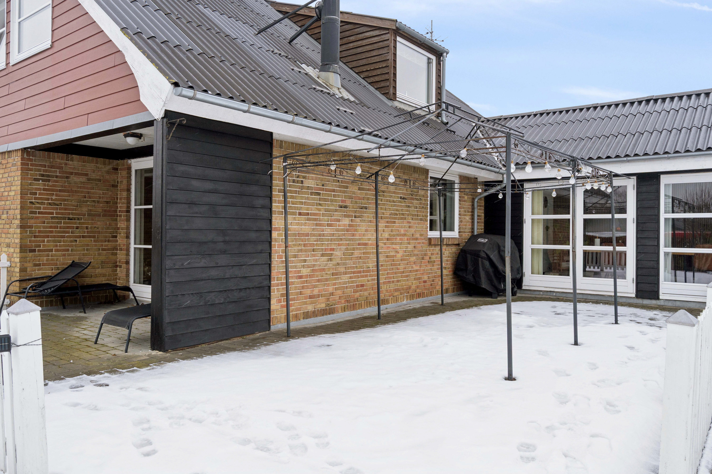 Fremhævet udendørs billede i fuldskærmstilstand. Billede af Gammeltoft 11, 3790 Hasle