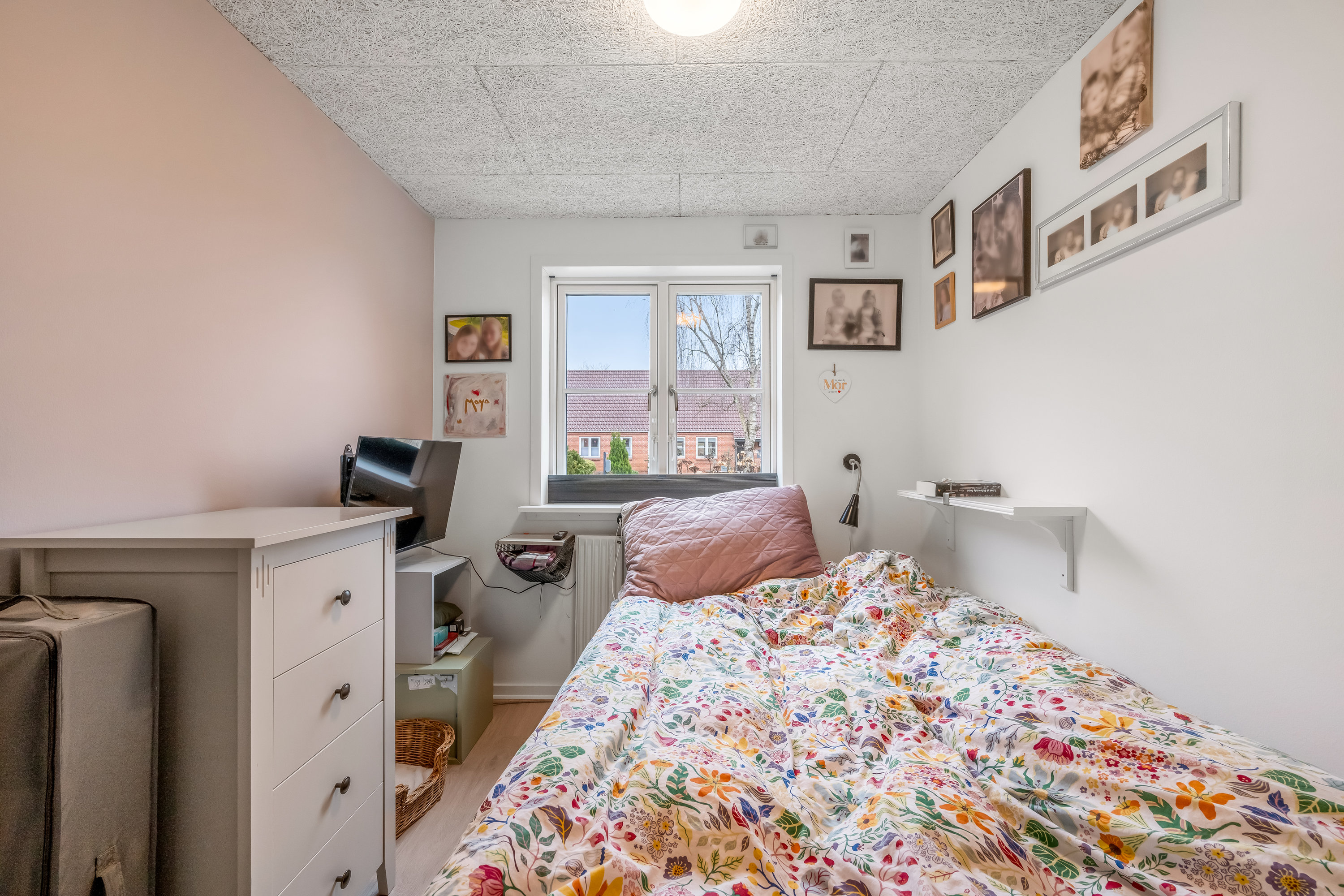 Fremhævet soveværelse billede i fuldskærmstilstand. Billede af Tømmergården 22, 6900 Skjern