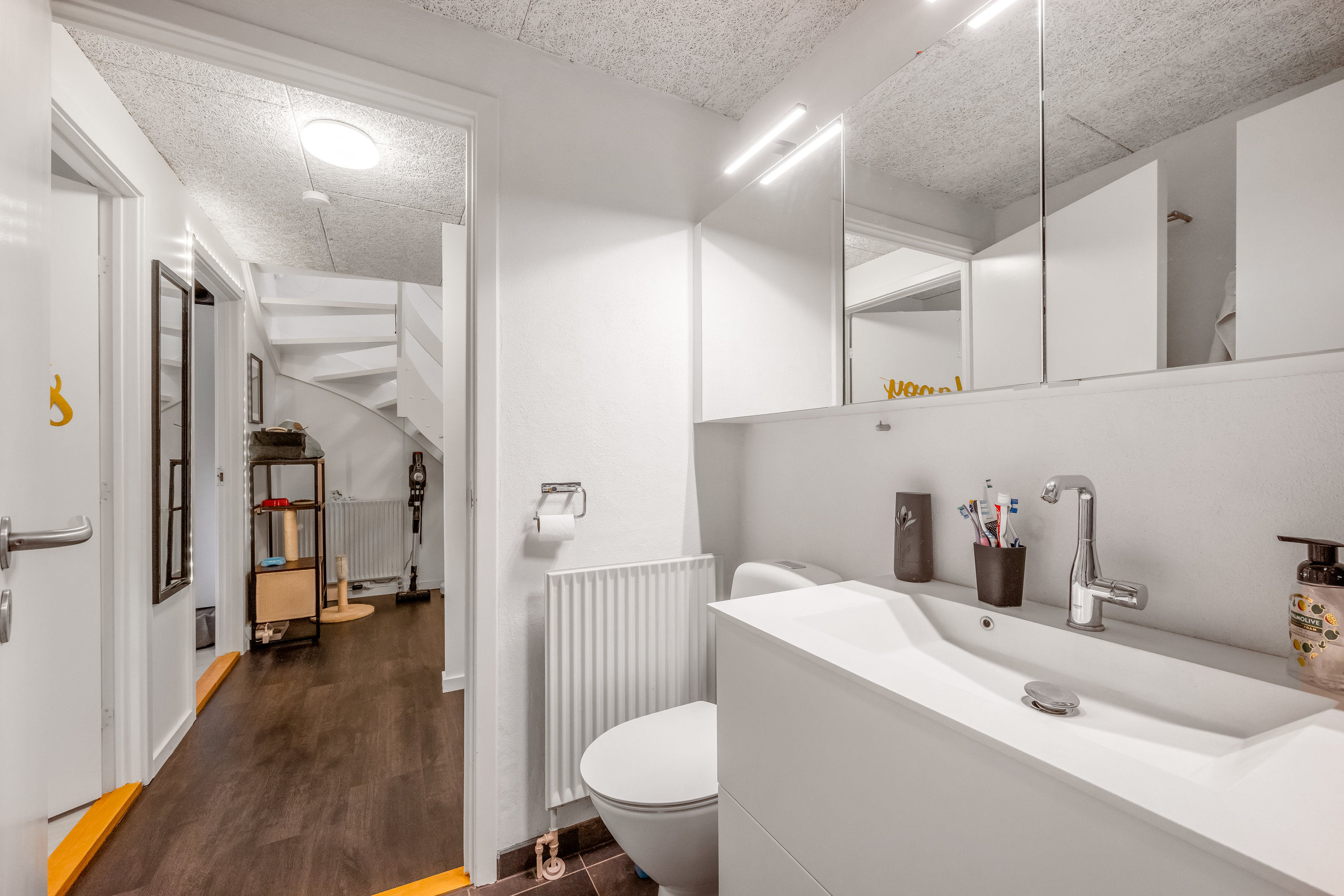 Fremhævet badeværelse billede i fuldskærmstilstand. Billede af Tømmergården 22, 6900 Skjern