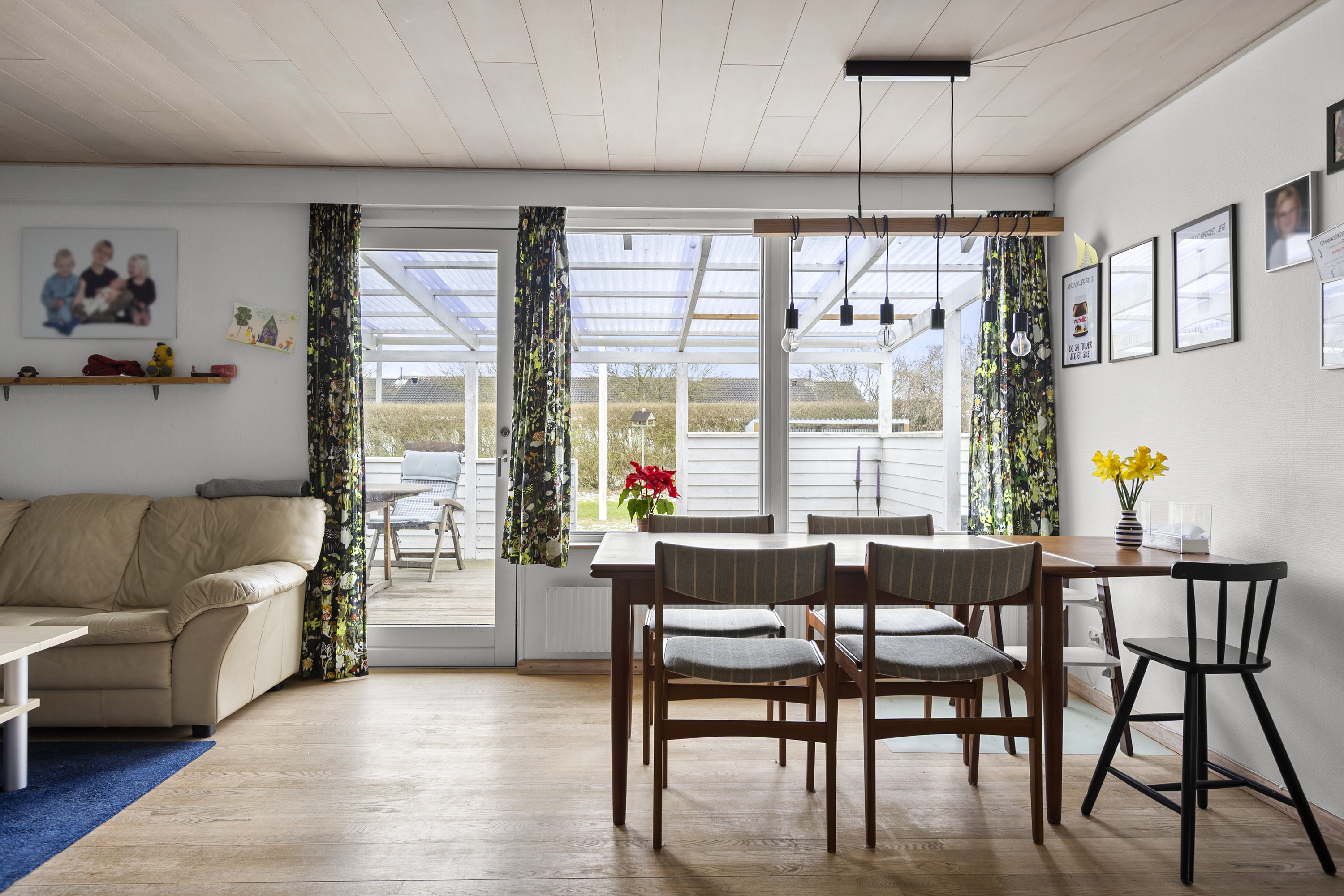 Fremhævet stue billede i fuldskærmstilstand. Billede af Agervænget 15, 4293 Dianalund