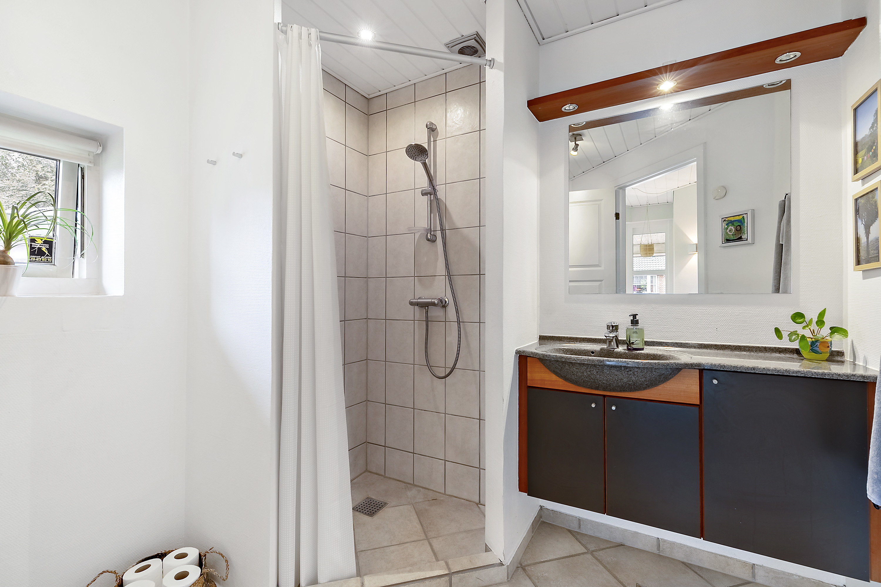 Fremhævet badeværelse billede i fuldskærmstilstand. Billede af Stavtrupvej 71, Stavtrup, 8260 Viby J