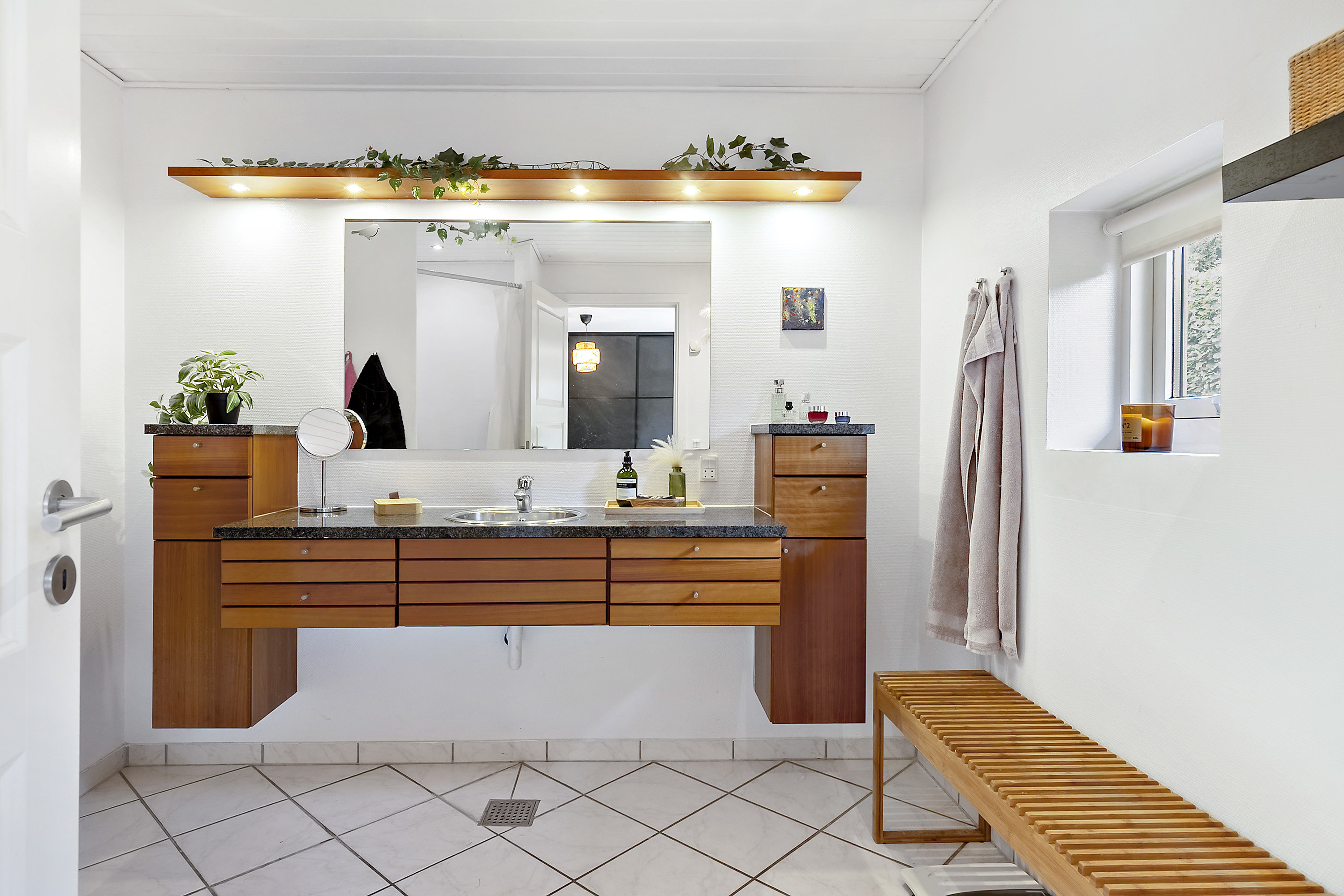 Fremhævet badeværelse billede i fuldskærmstilstand. Billede af Stavtrupvej 71, Stavtrup, 8260 Viby J