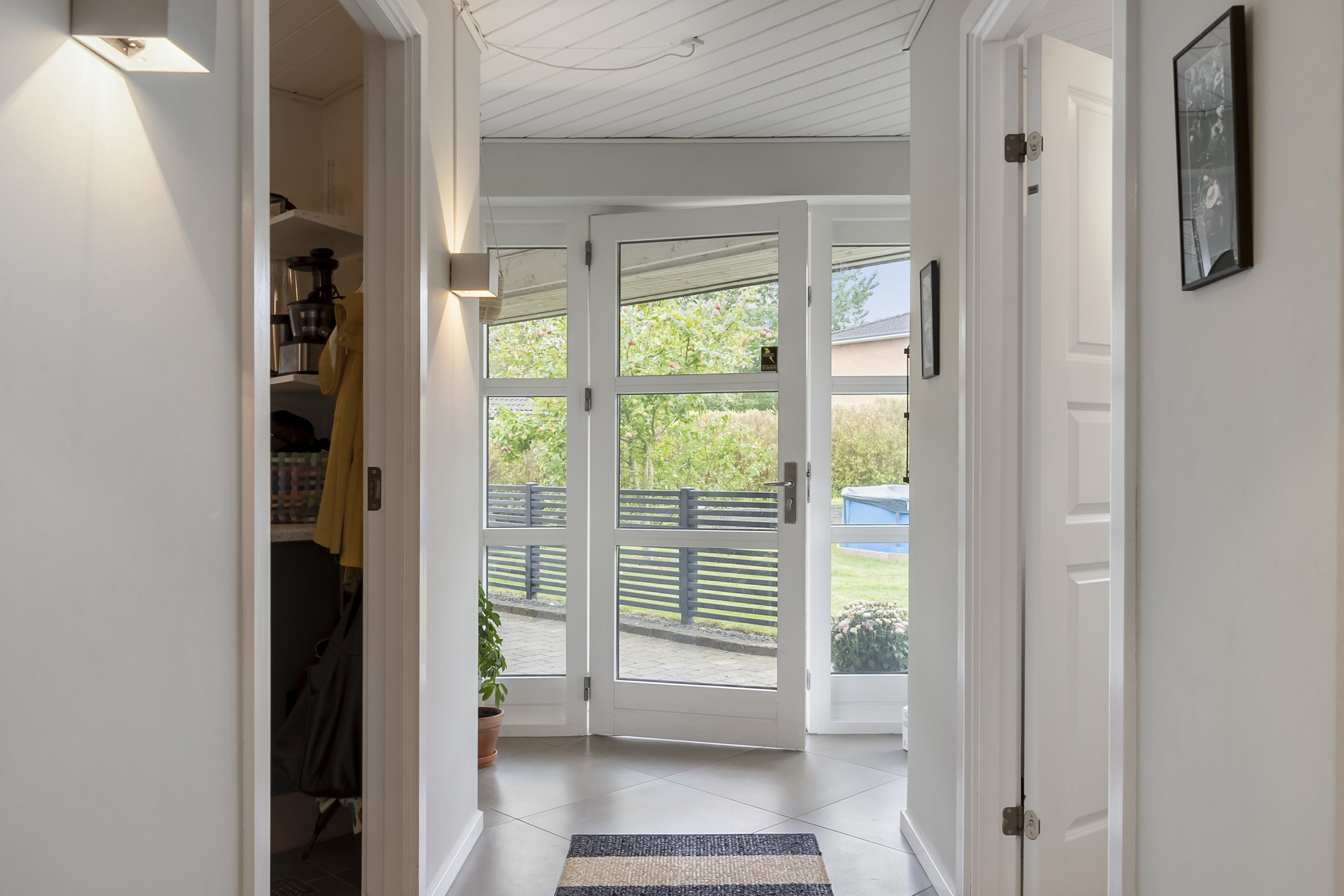 Fremhævet entré billede i fuldskærmstilstand. Billede af Stavtrupvej 71, Stavtrup, 8260 Viby J